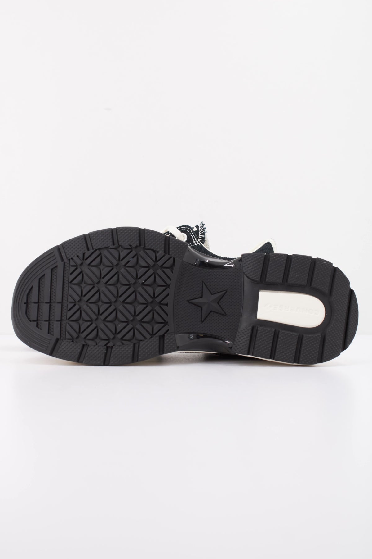 CONVERSE RUN STAR CRUSH OX en color NEGRO (5)