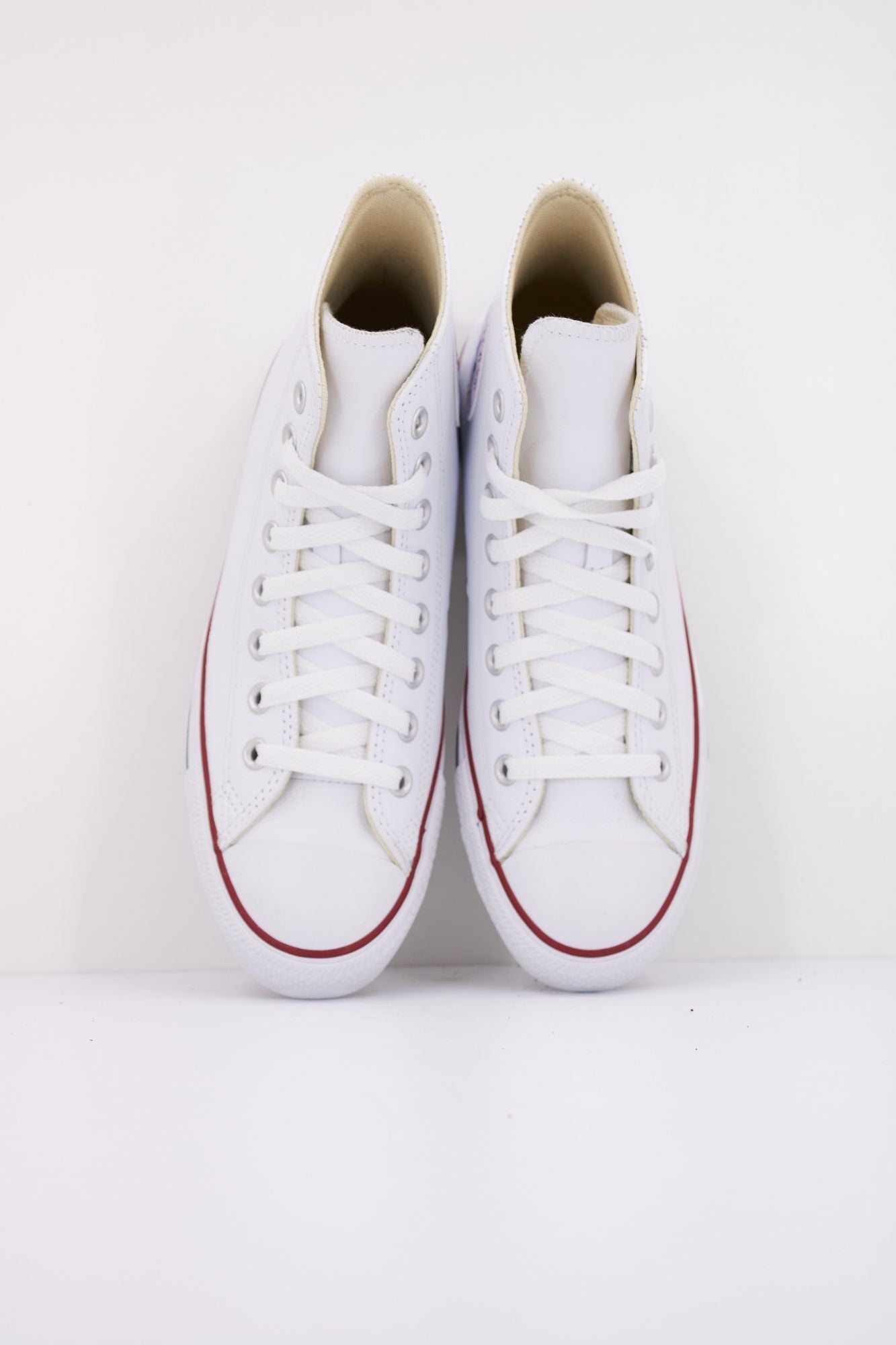 CONVERSE CHUCK TAYLOR LEATHER en color BLANCO (3)