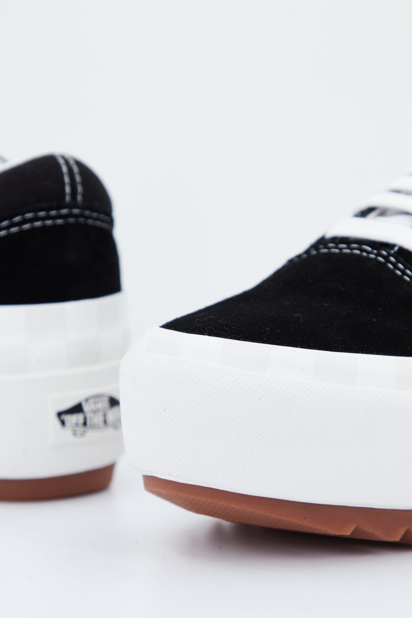 VANS UA  OLD SKOOL STACKED en color NEGRO (3)