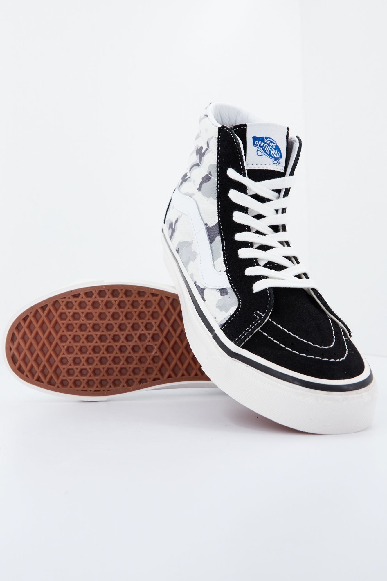 VANS UA SK8-HI 38 DX en color NEGRO (4)