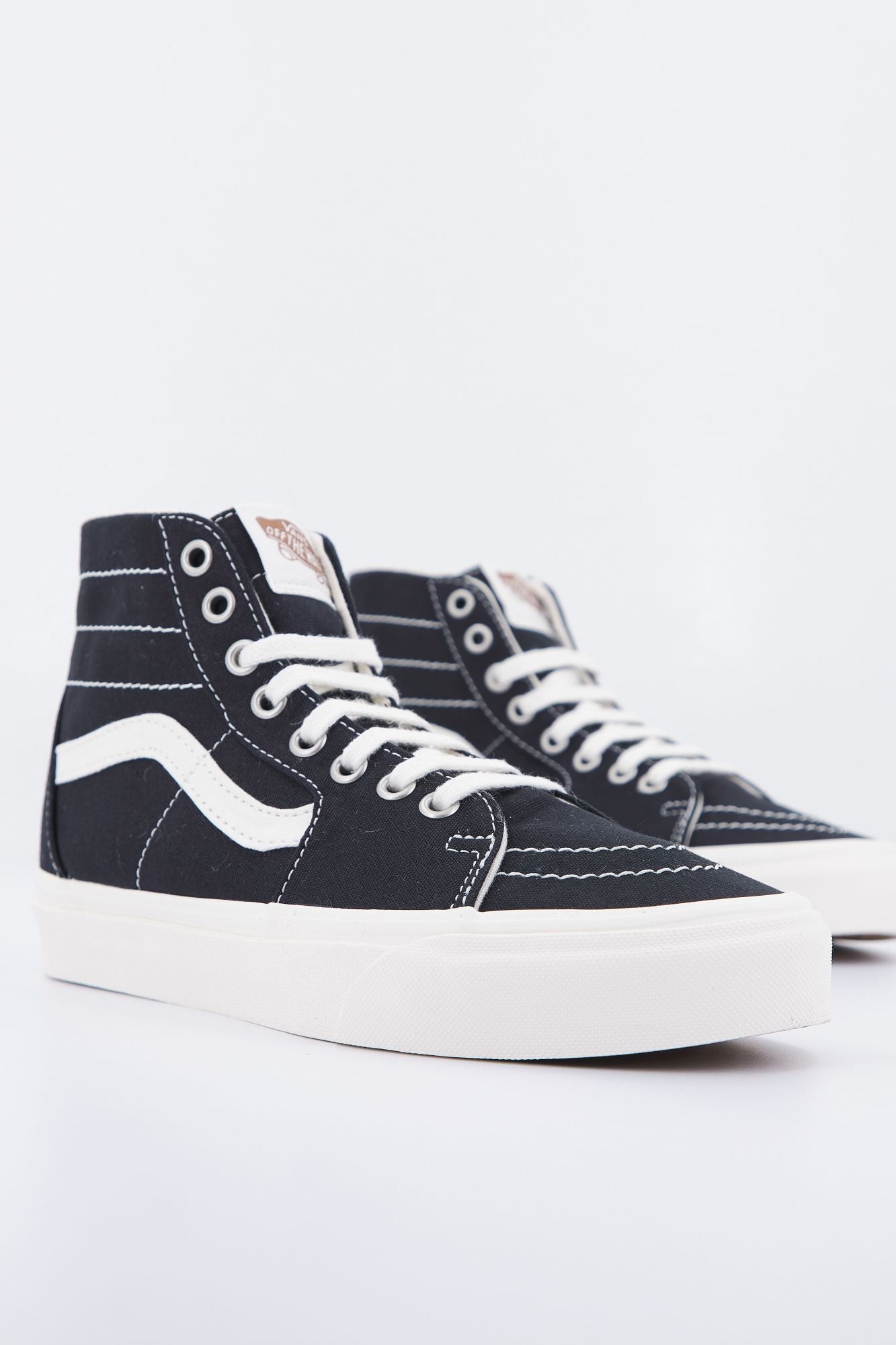 VANS UA SK8-HI en color NEGRO (2)