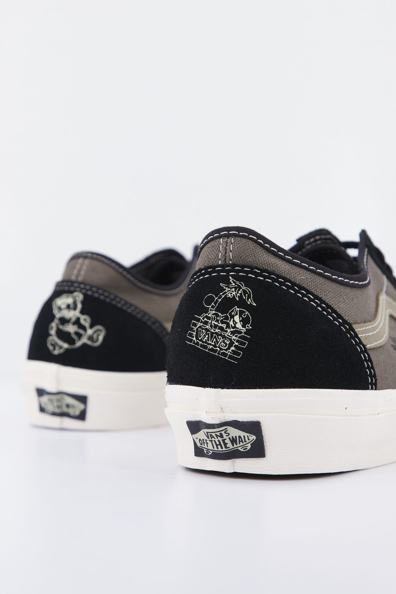 VANS UA OLD SKOOL TAPERED en color VERDE (3)