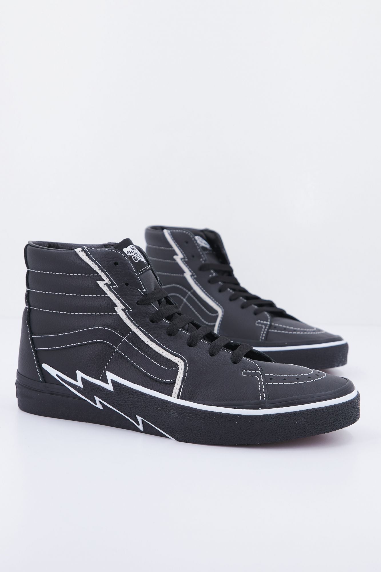 VANS UA SK8-HI BOLT en color NEGRO (1)