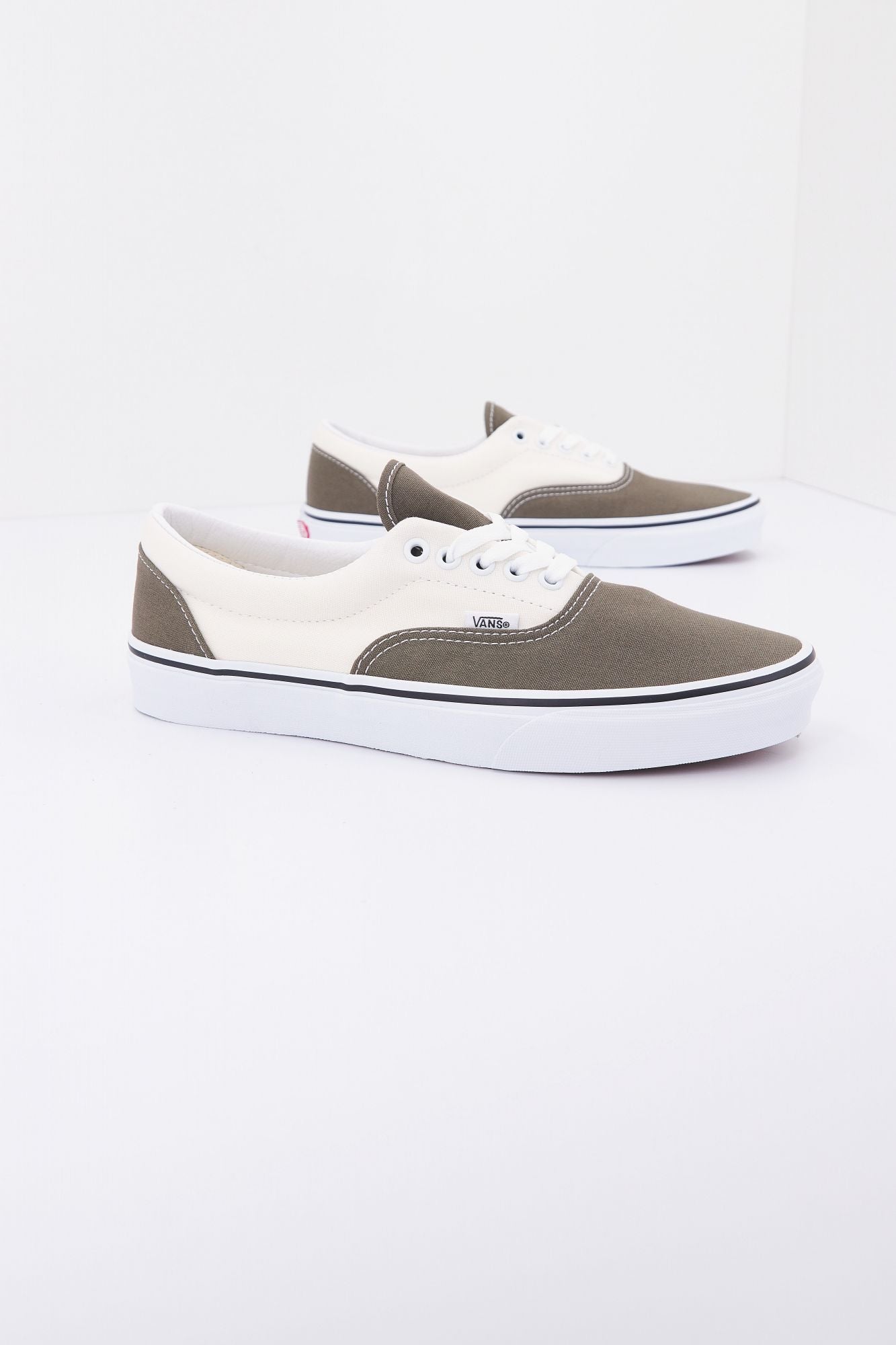 VANS UA ERA en color VERDE (1)