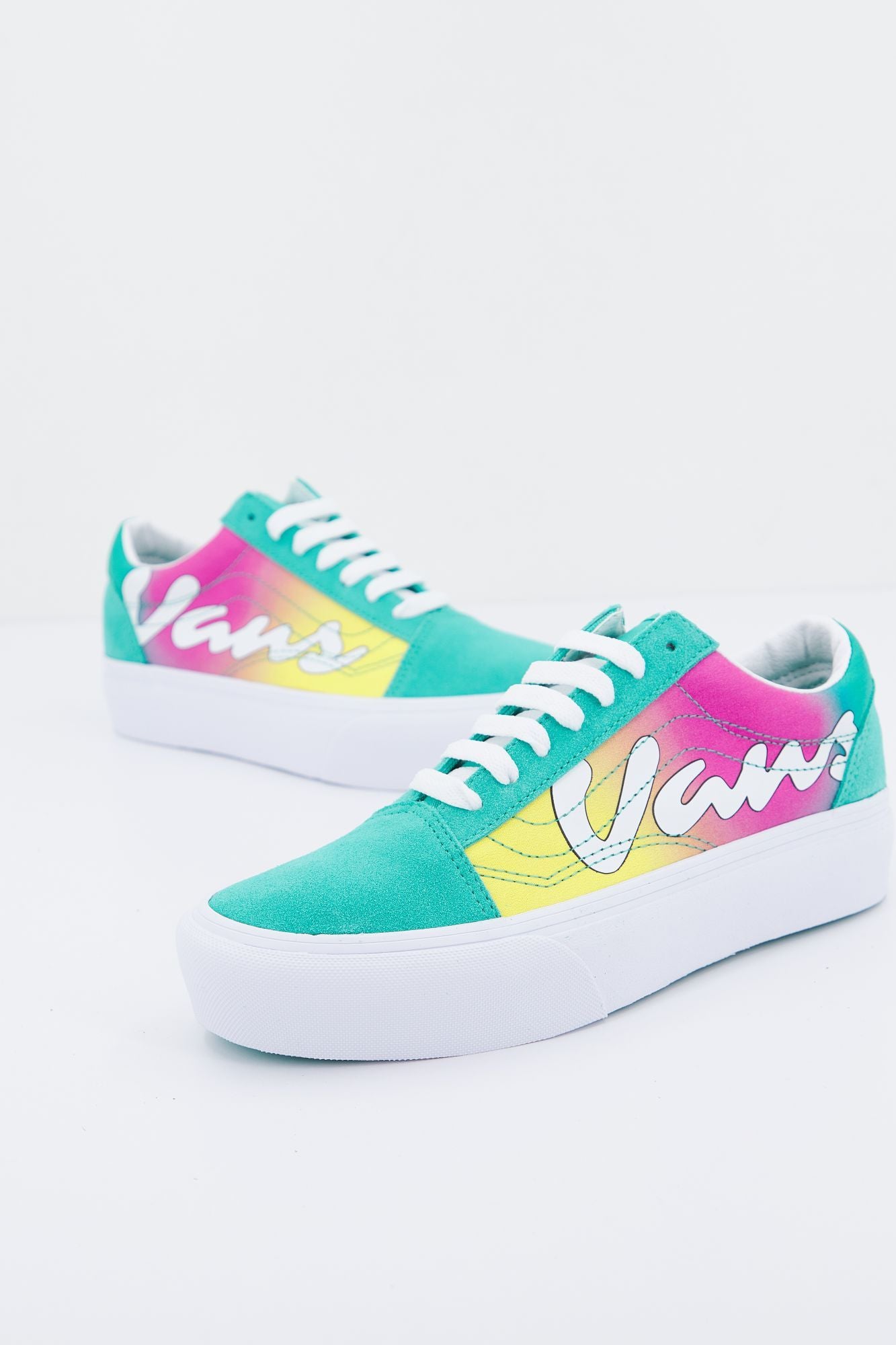 VANS UA OLD SKOOL PLATFORM en color VERDE (1)