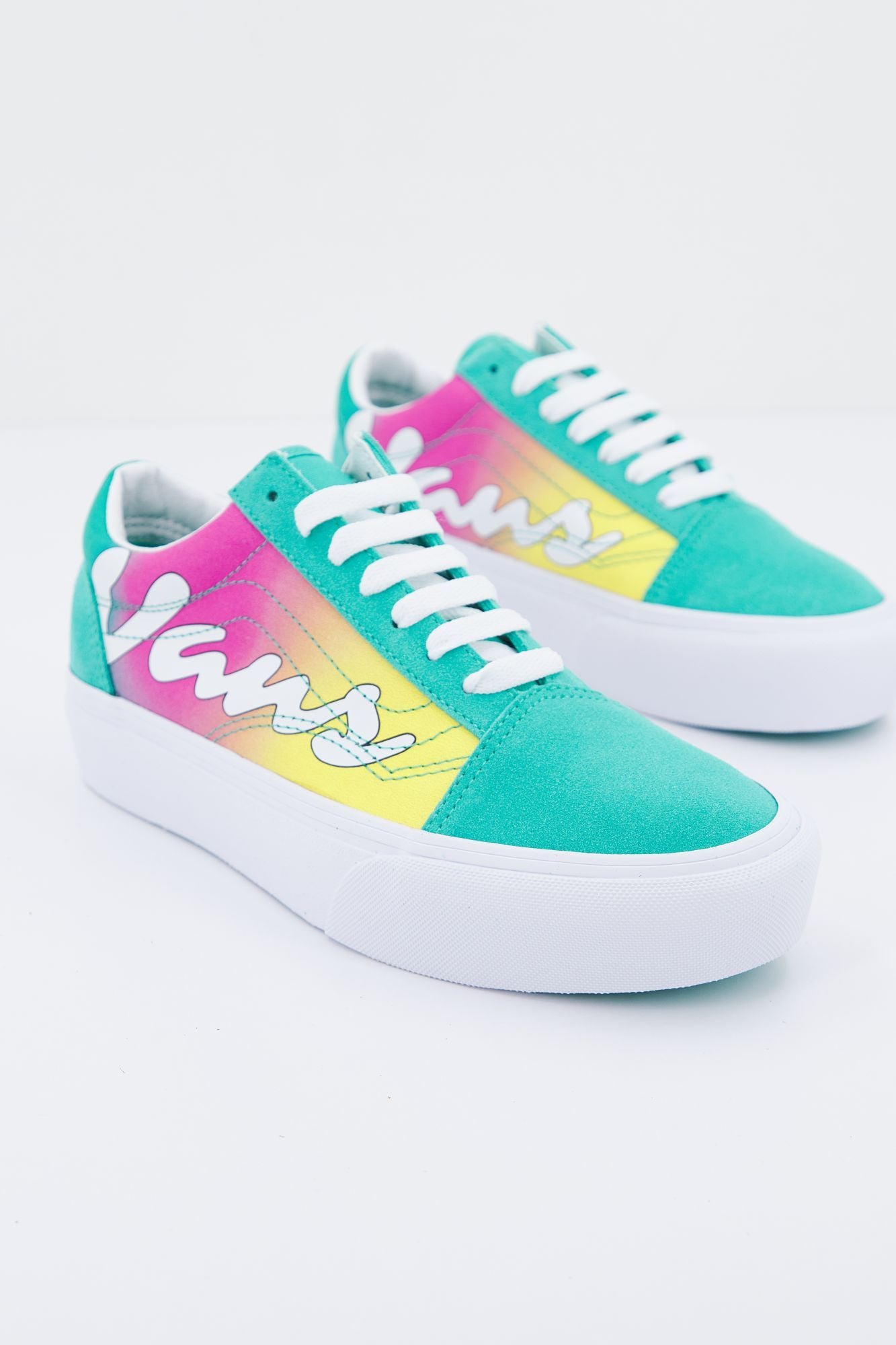 VANS UA OLD SKOOL PLATFORM en color VERDE (2)