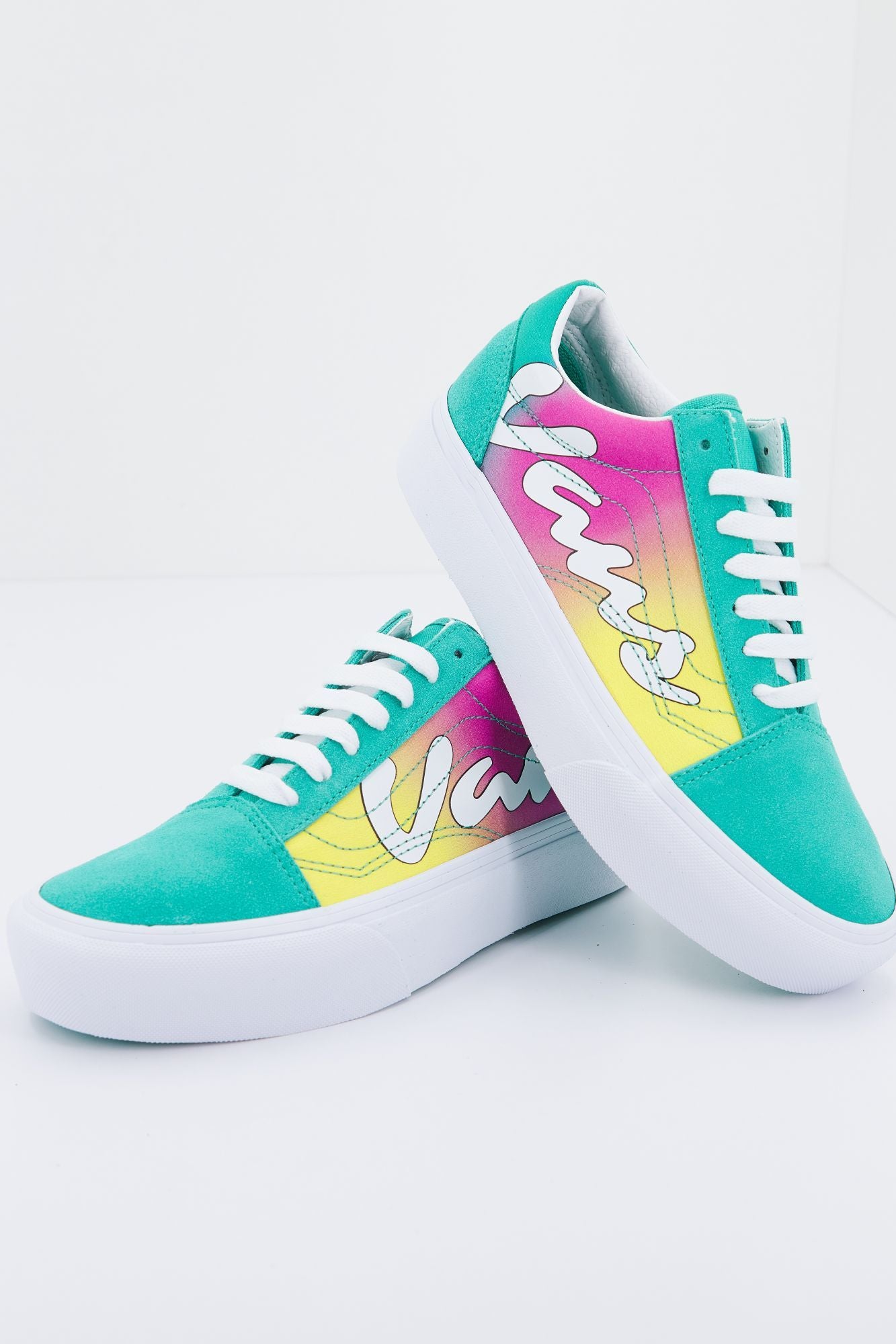 VANS UA OLD SKOOL PLATFORM en color VERDE (3)