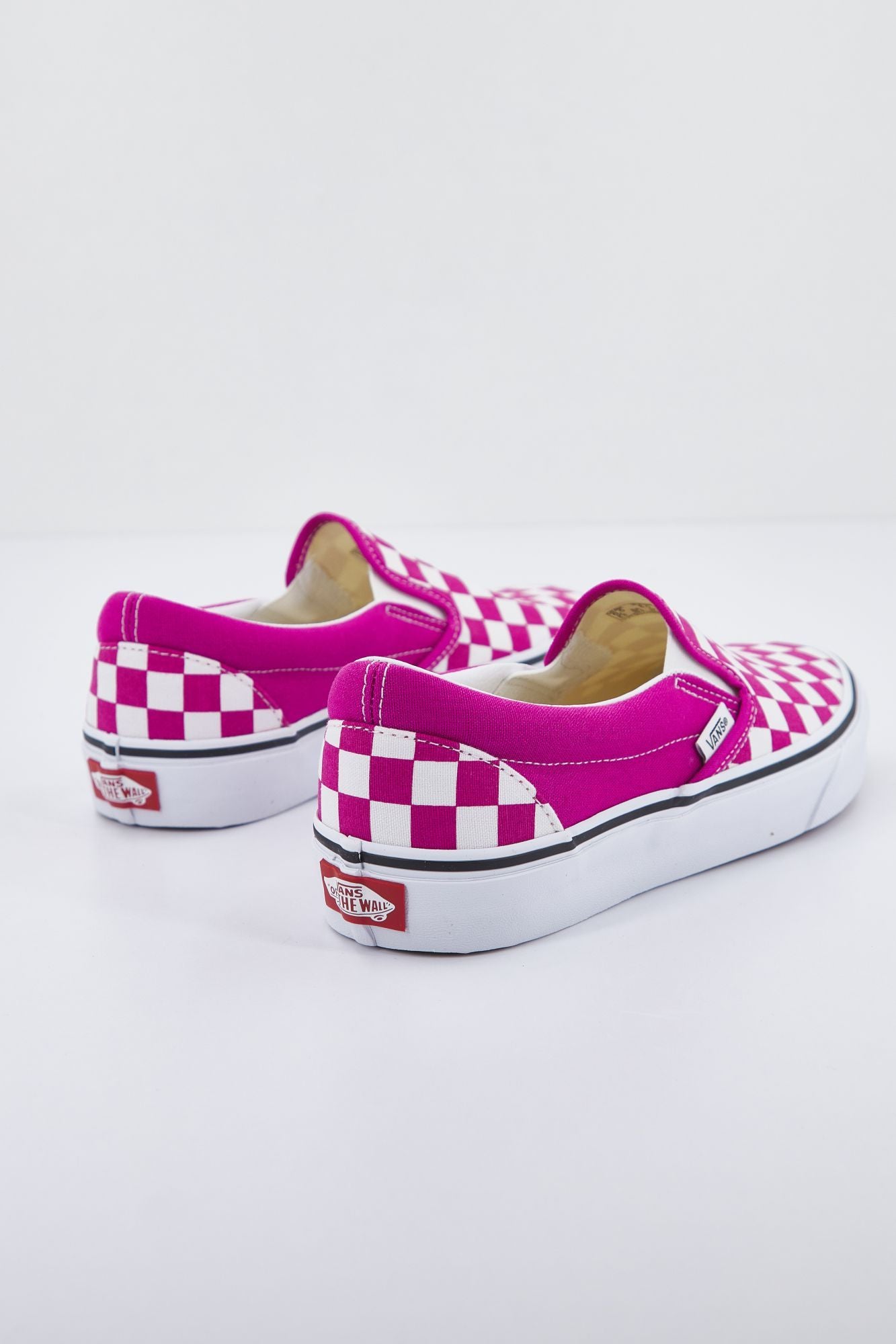 VANS UA CLASSIC SLIP-ON en color VIOLETA (3)