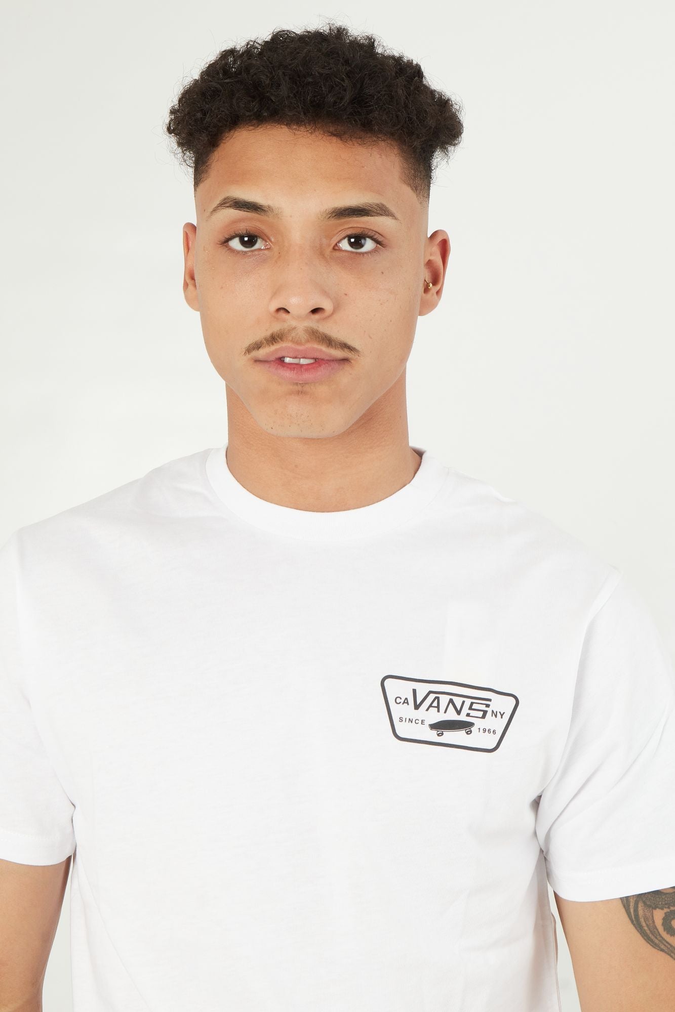 VANS  FULL PATCH BACK SS en color BLANCO (4)