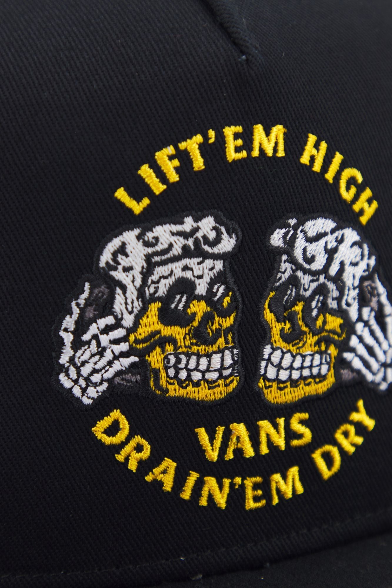 VANS DRAIN EM DRY SNAPBACK en color NEGRO (4)