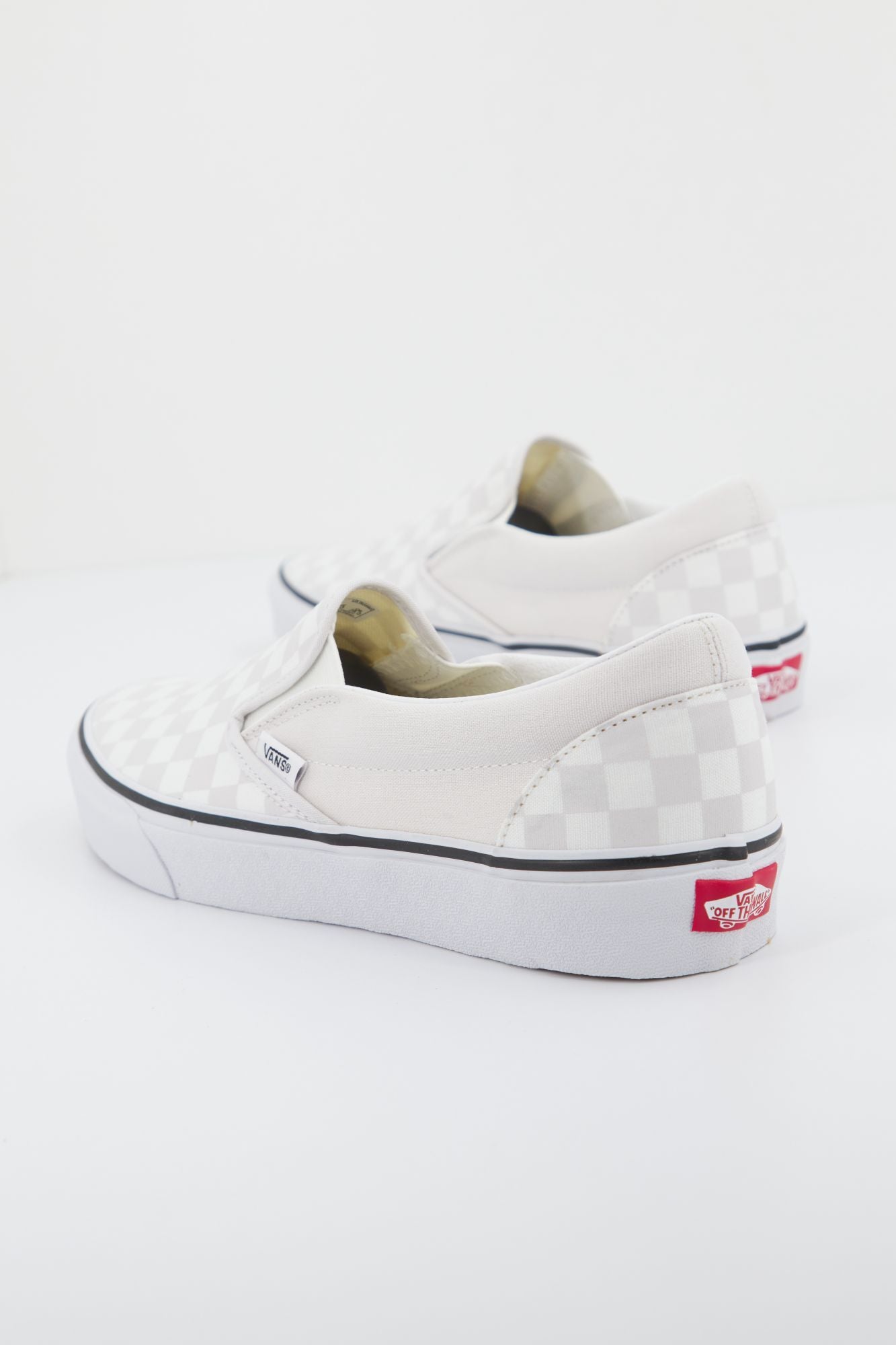 VANS CLASSIC SLIP-ON en color BLANCO (2)