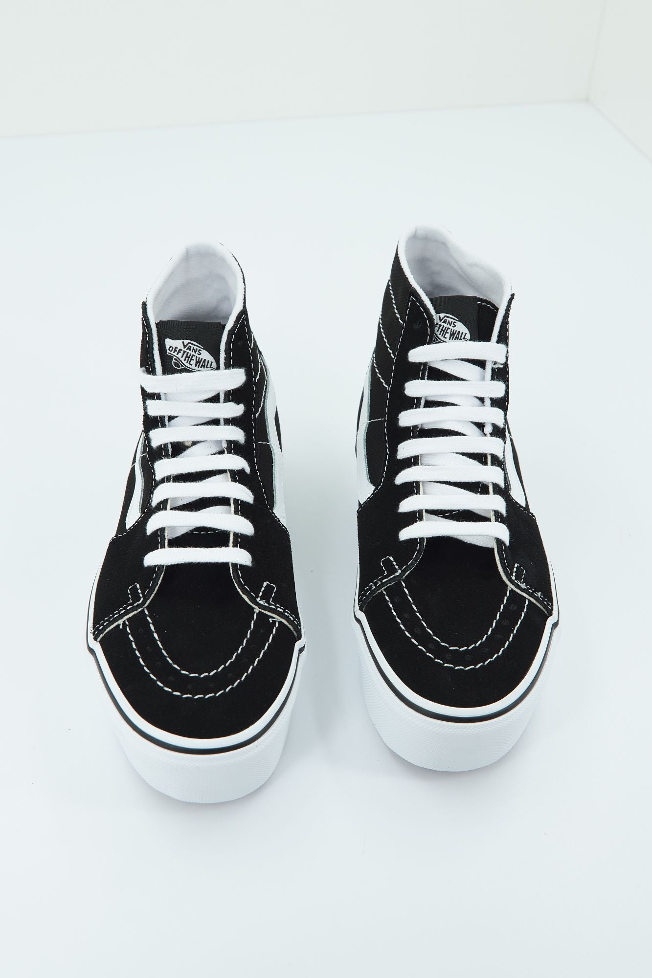 VANS UA SK8-HI en color NEGRO (2)