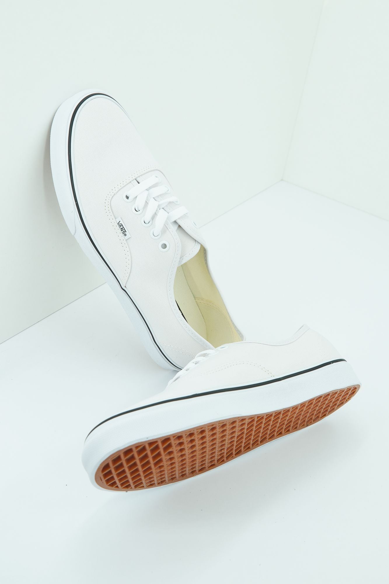 VANS  UA AUTHENTIC en color BLANCO (2)