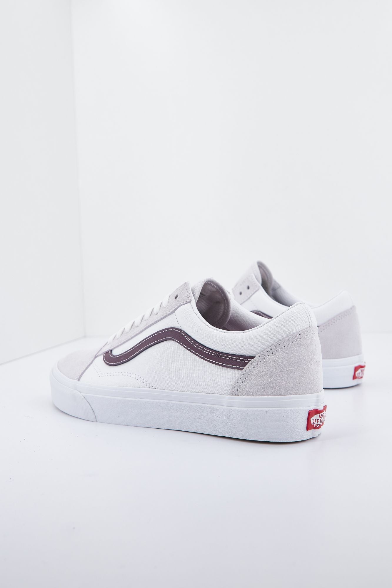 VANS  UA OLD SKOOL en color BEIS (3)