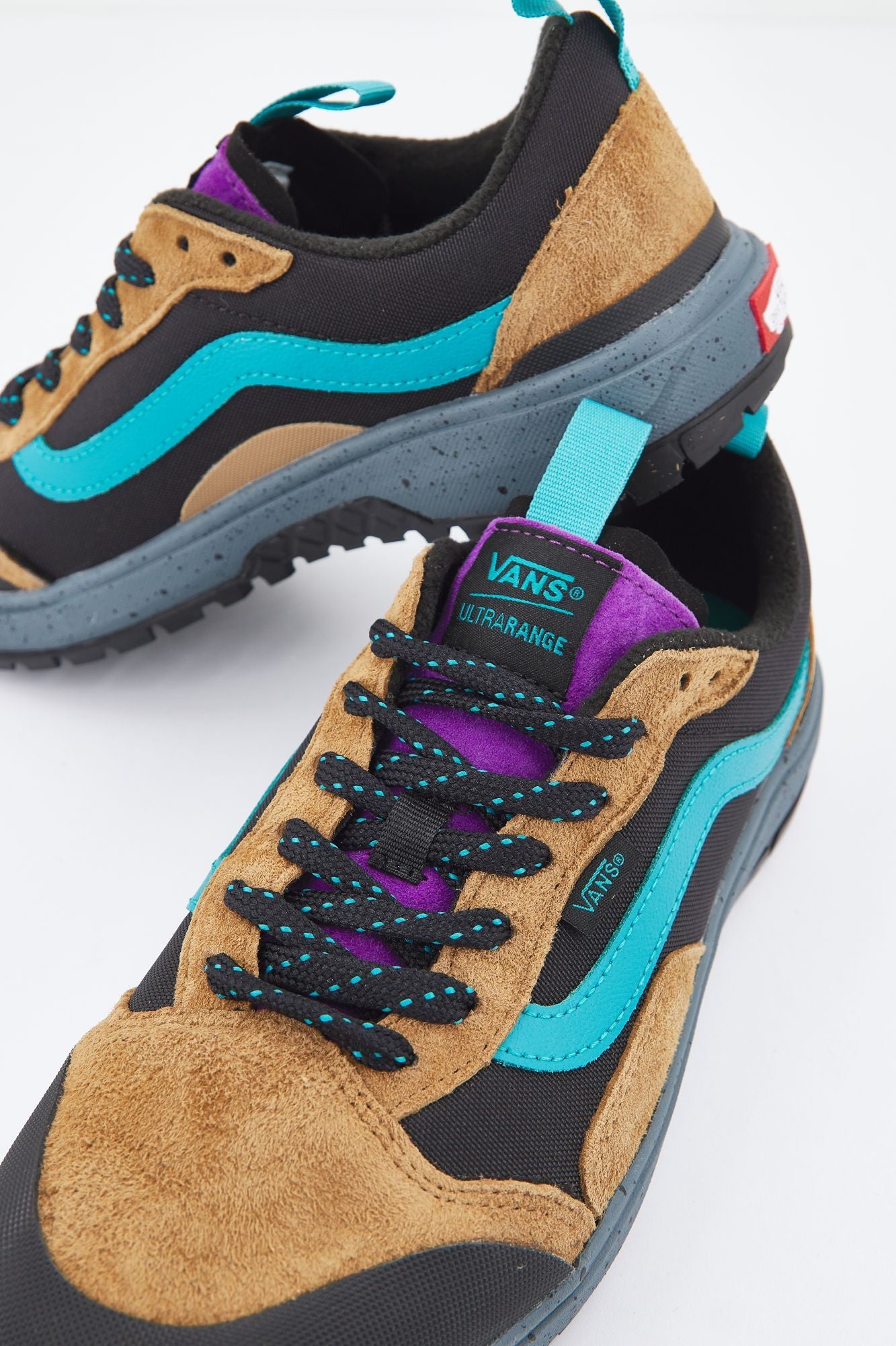 VANS UA ULTRARANGE en color MARRON (4)