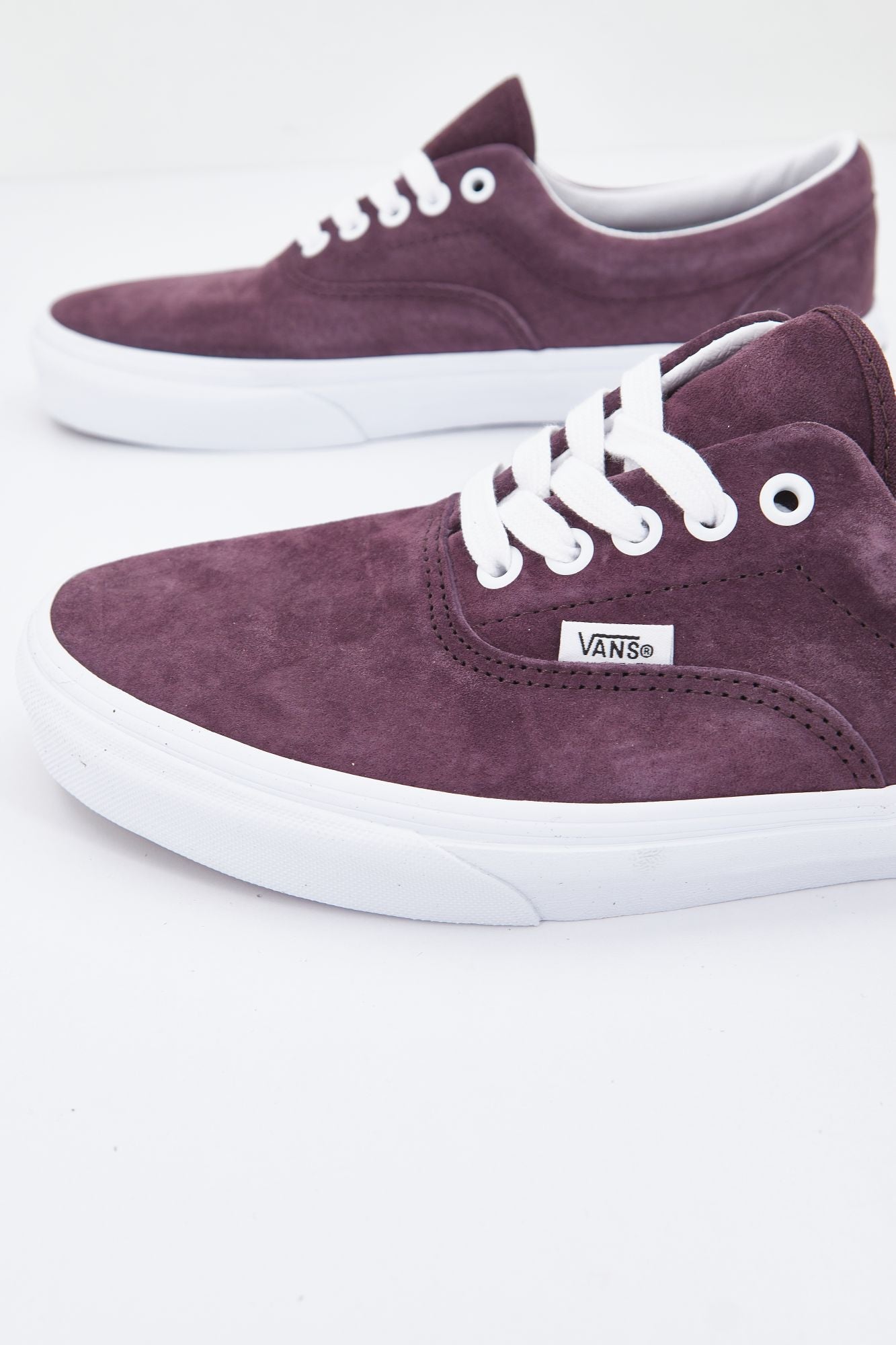 VANS  UA ERA en color VIOLETA (2)