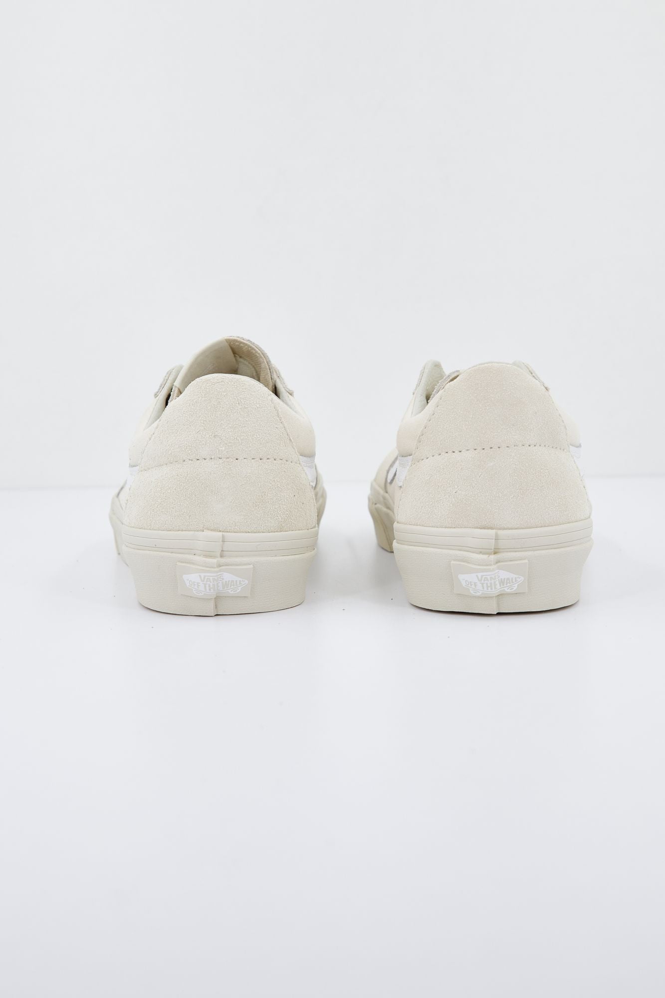 VANS UA SK8-LOW en color BEIS (3)