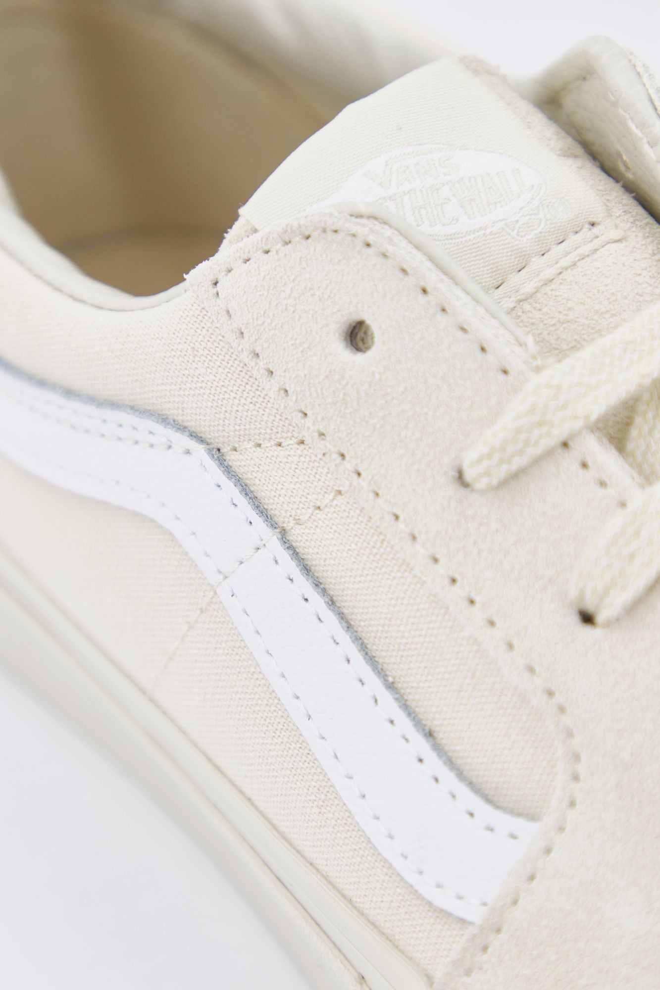 VANS UA SK8-LOW en color BEIS (4)