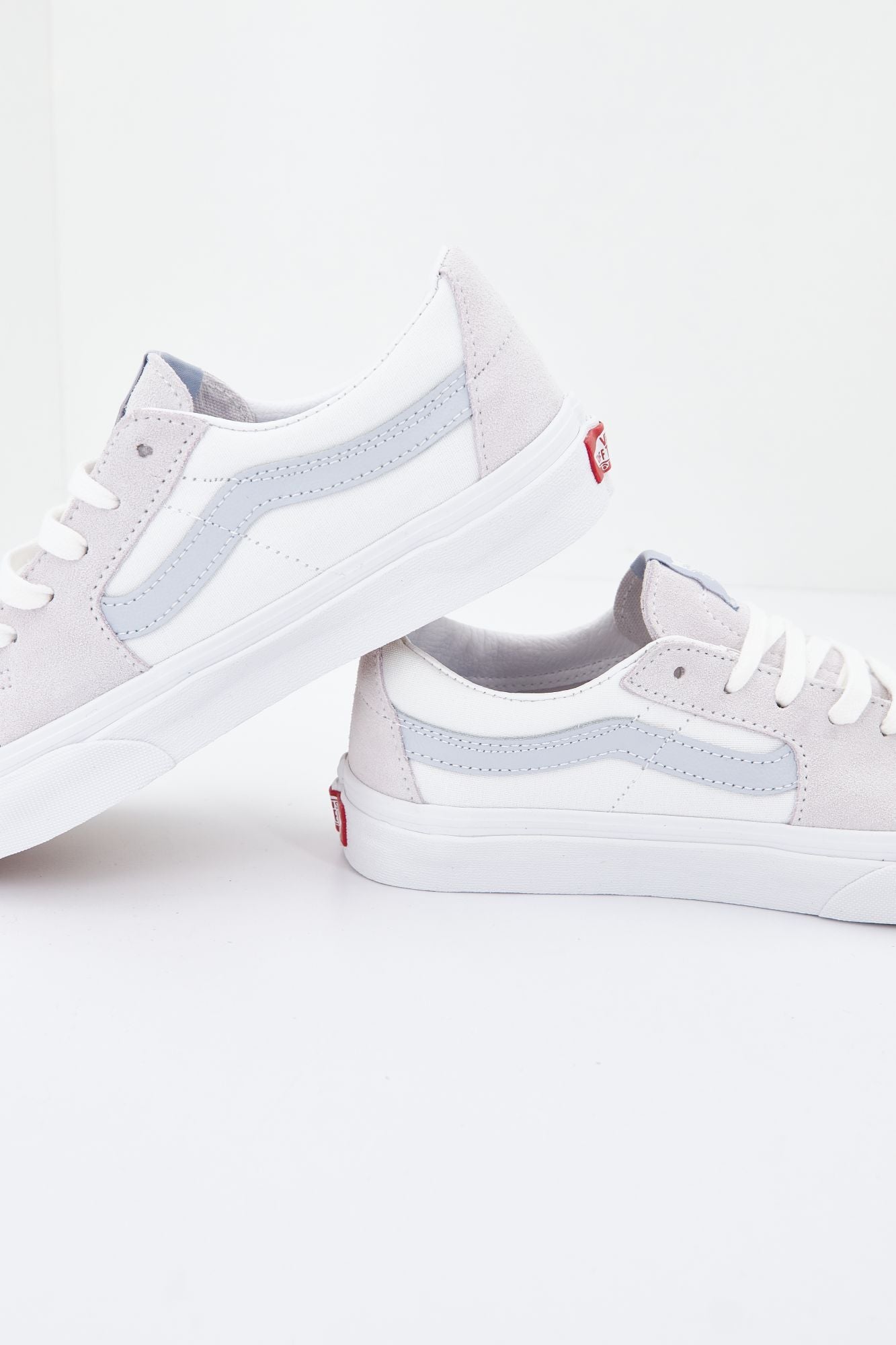 VANS  UA SK8-LOW en color BLANCO (3)