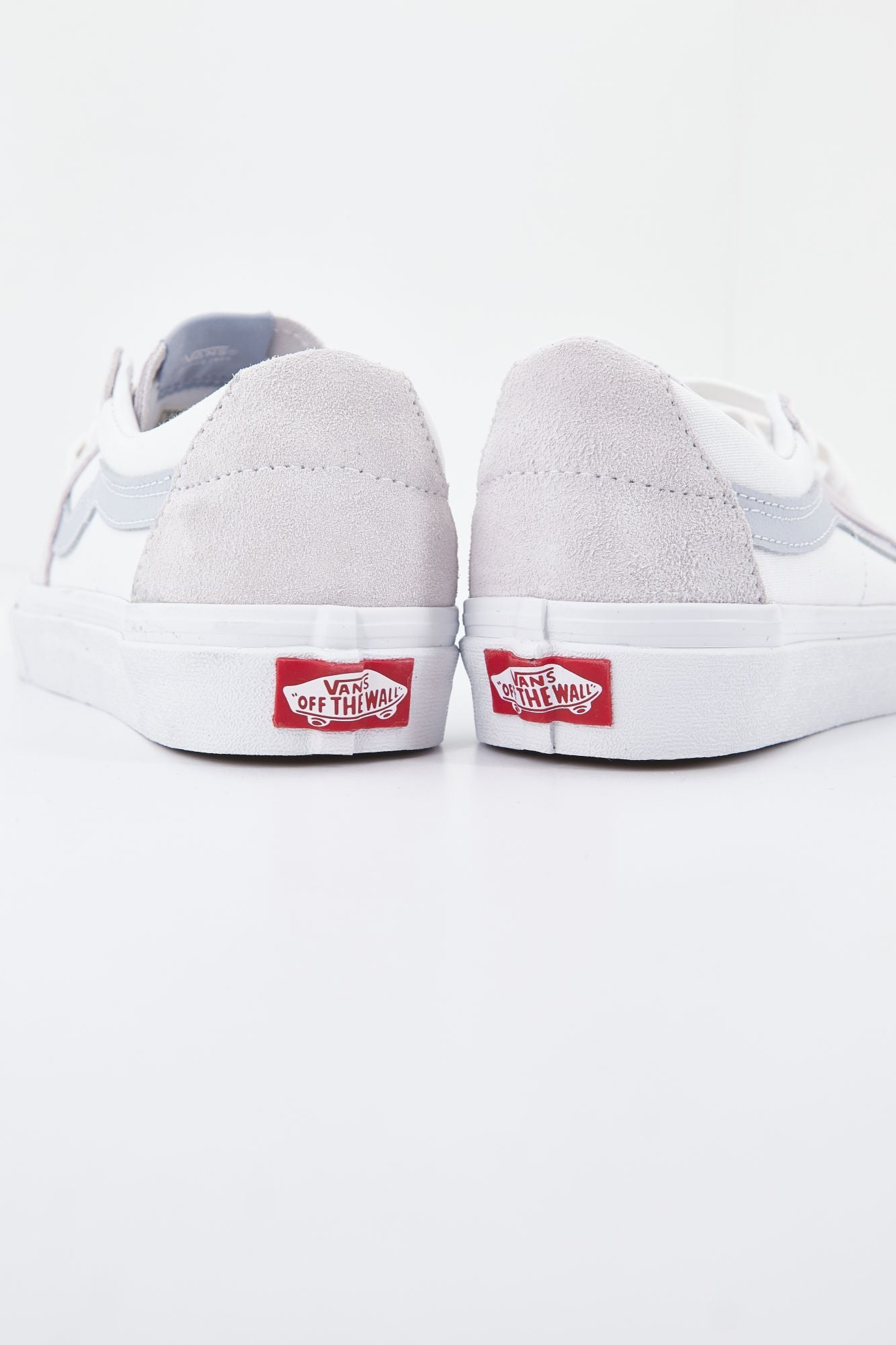 VANS  UA SK8-LOW en color BLANCO (4)