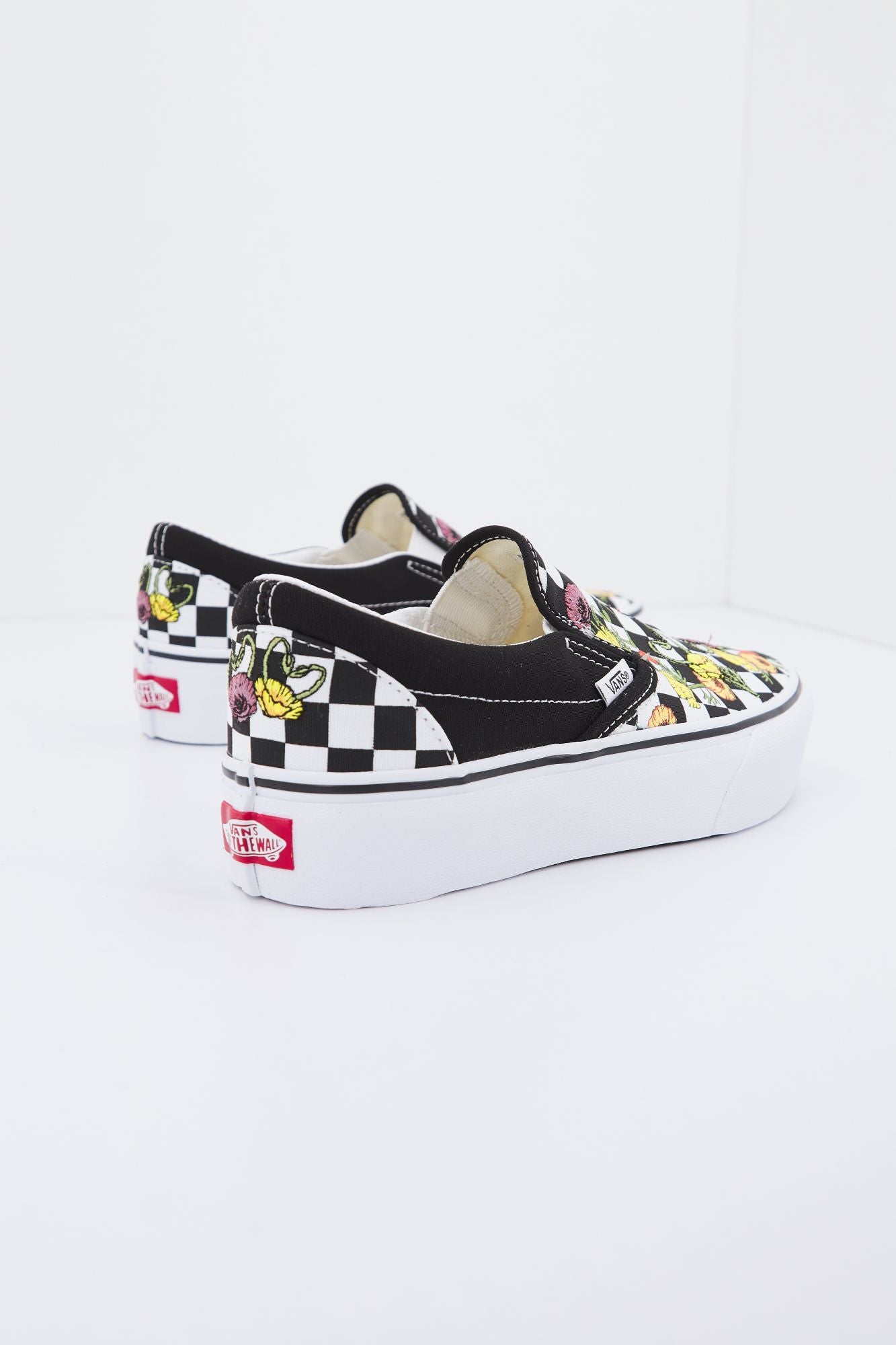 VANS  UA CLASSIC SLIP-ON PLA en color FLORAL (3)