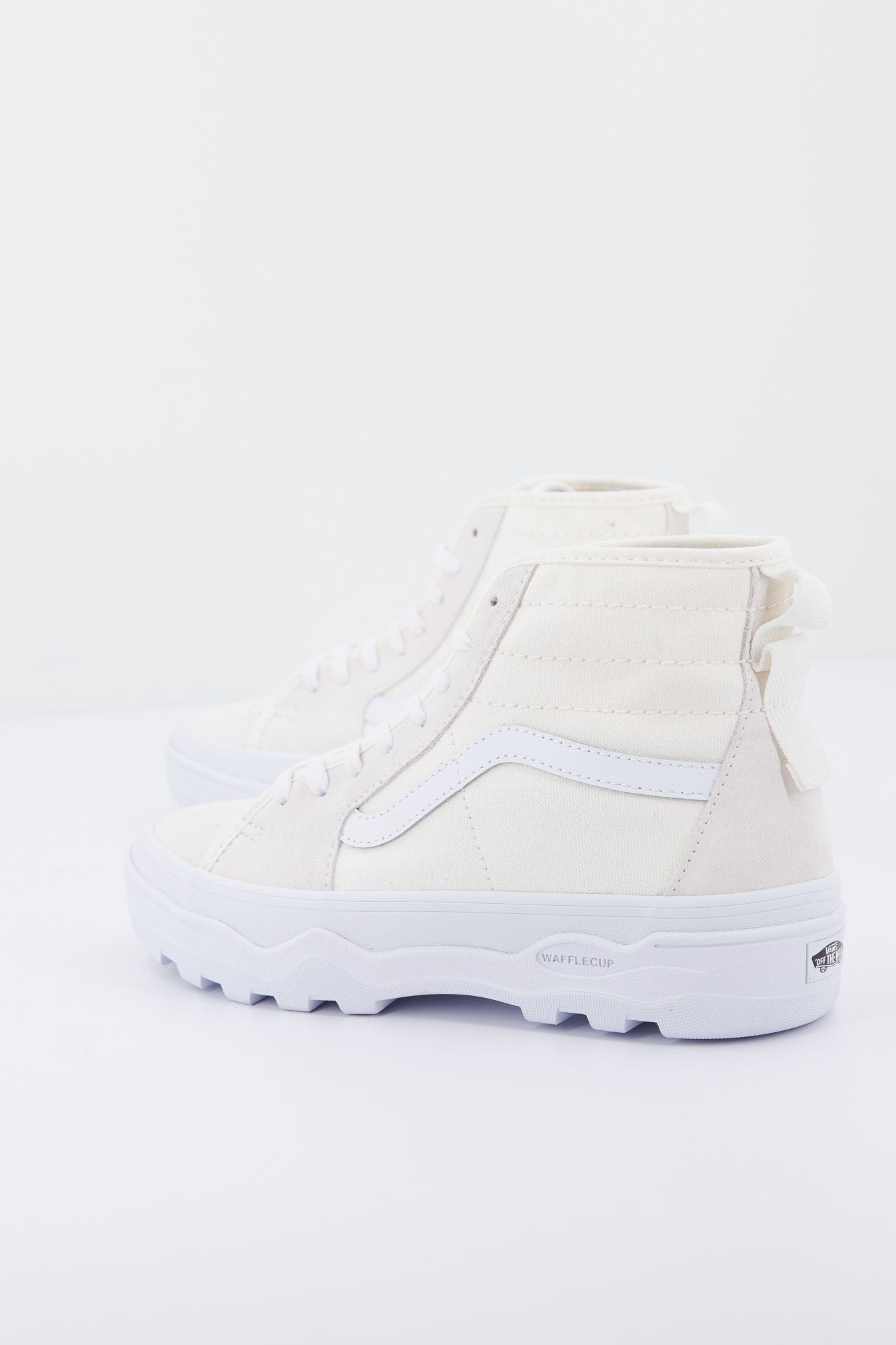 VANS UA SENTRY SK8-HI en color BLANCO (2)