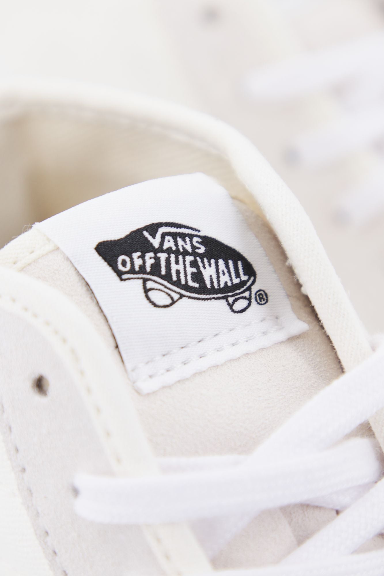 VANS UA SENTRY SK8-HI en color BLANCO (4)