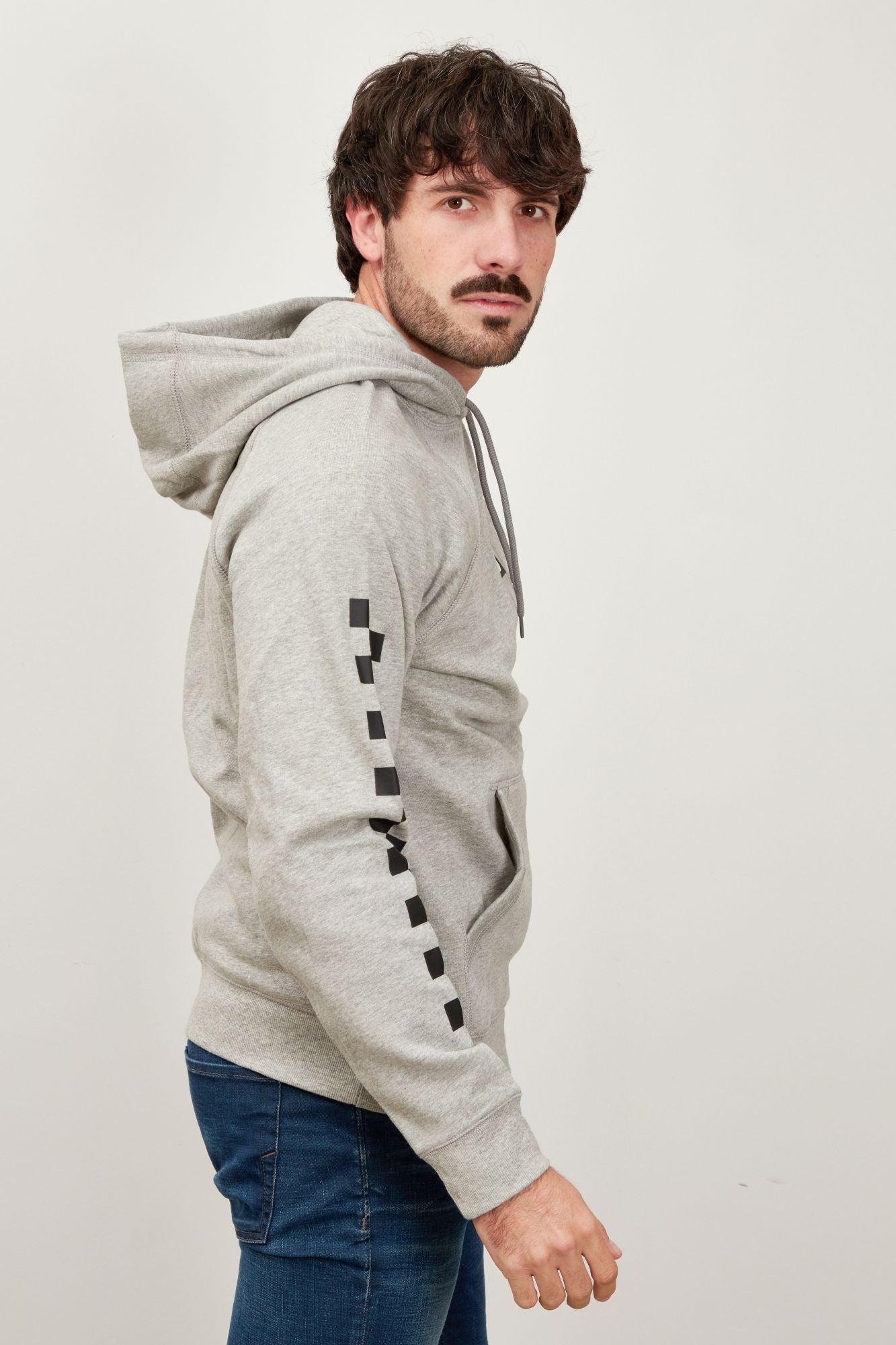 VANS VERSA STANDARD en color GRIS (2)