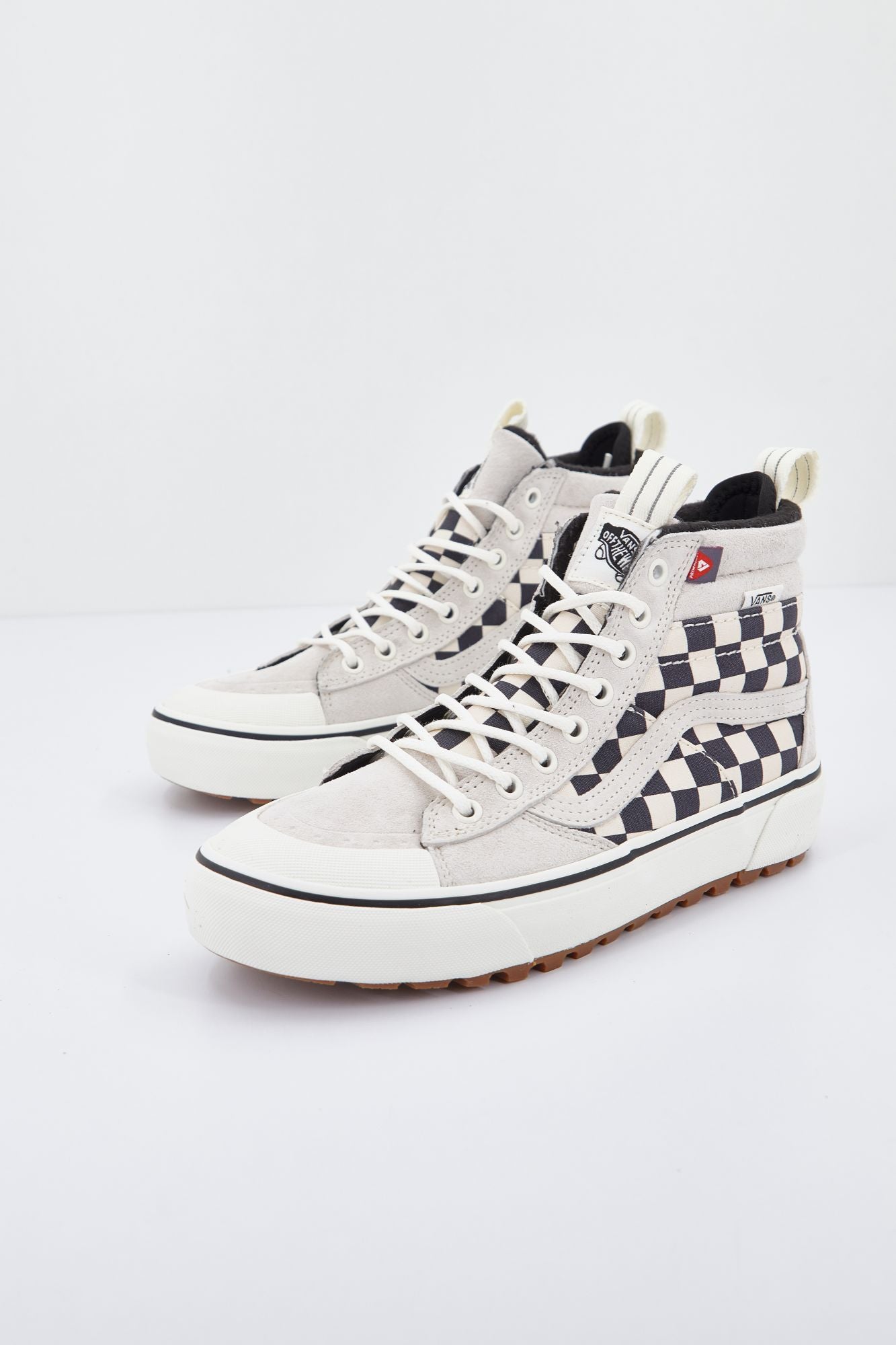 VANS UA SK8-HI MTE-2 en color BEIS (2)