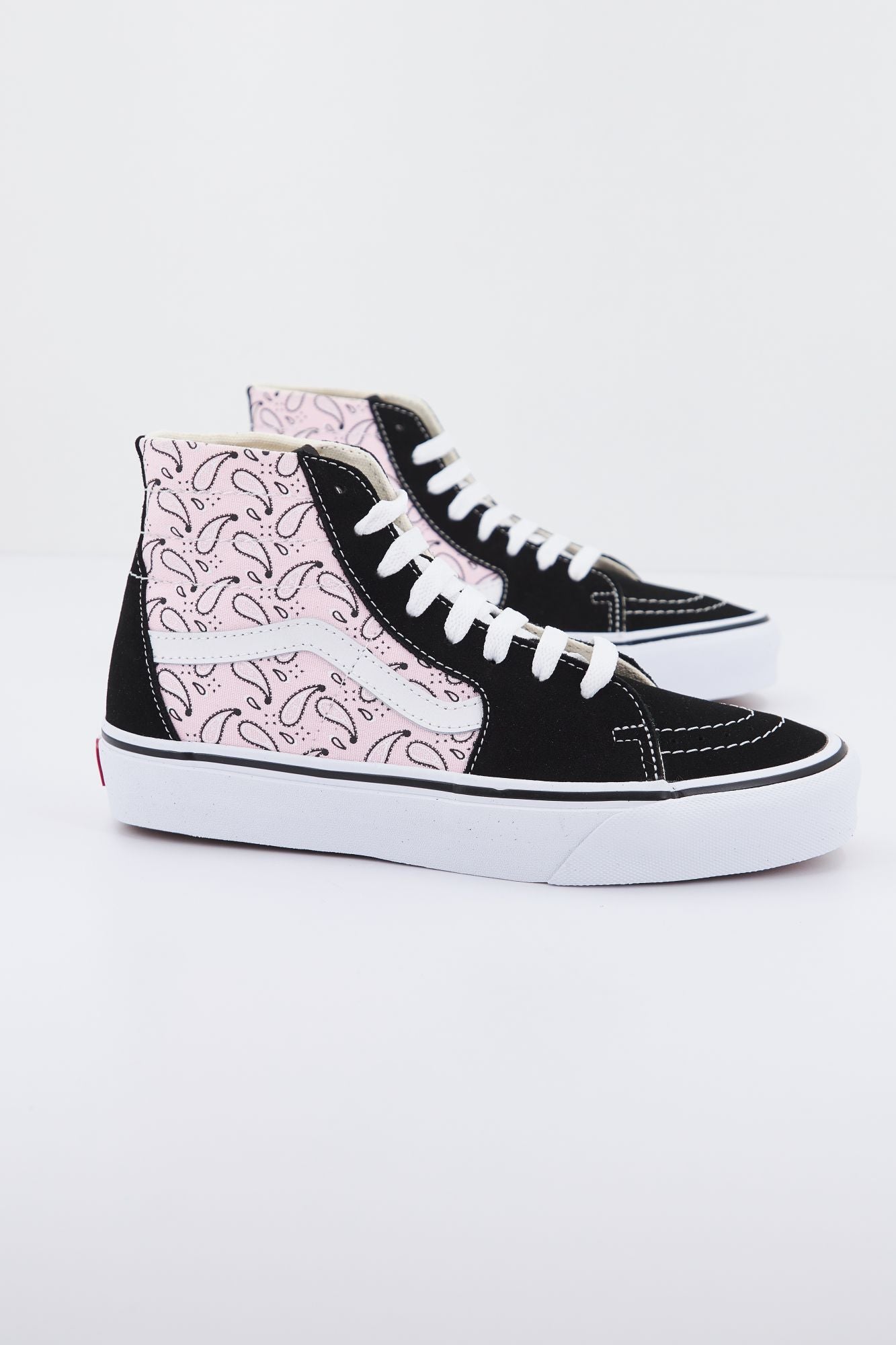 VANS  UA SK8-HI en color NEGRO (2)