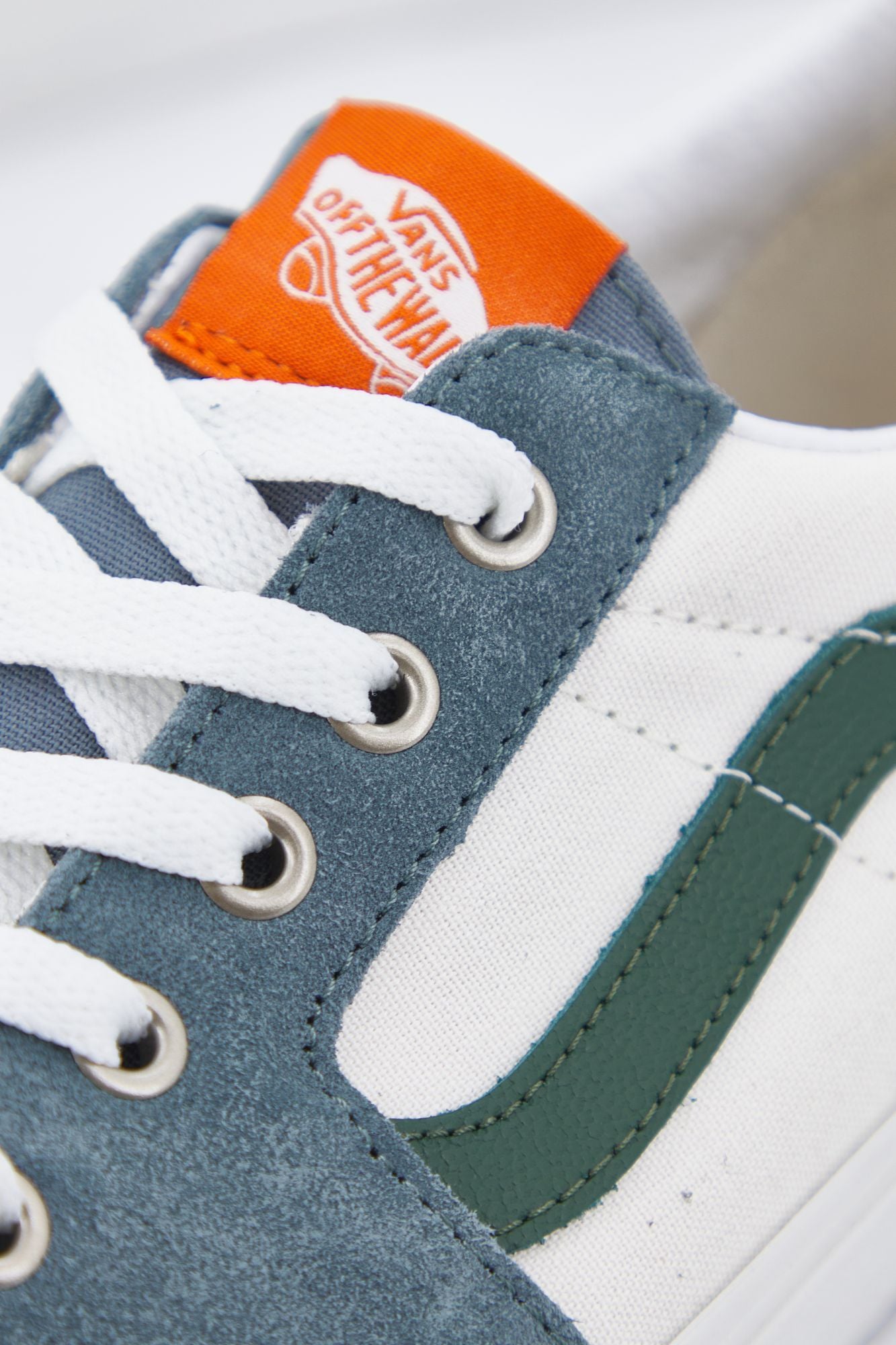 VANS  UA SK8-LOW en color AZUL (4)