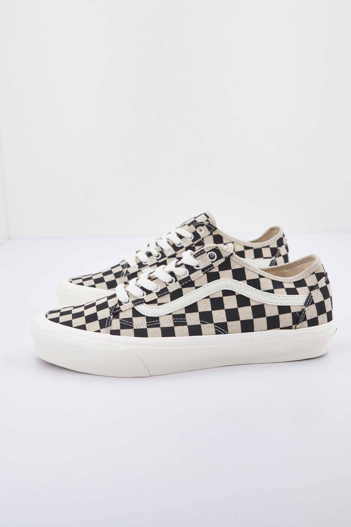 VANS UA OLD SKOOL en color NUDE (2)