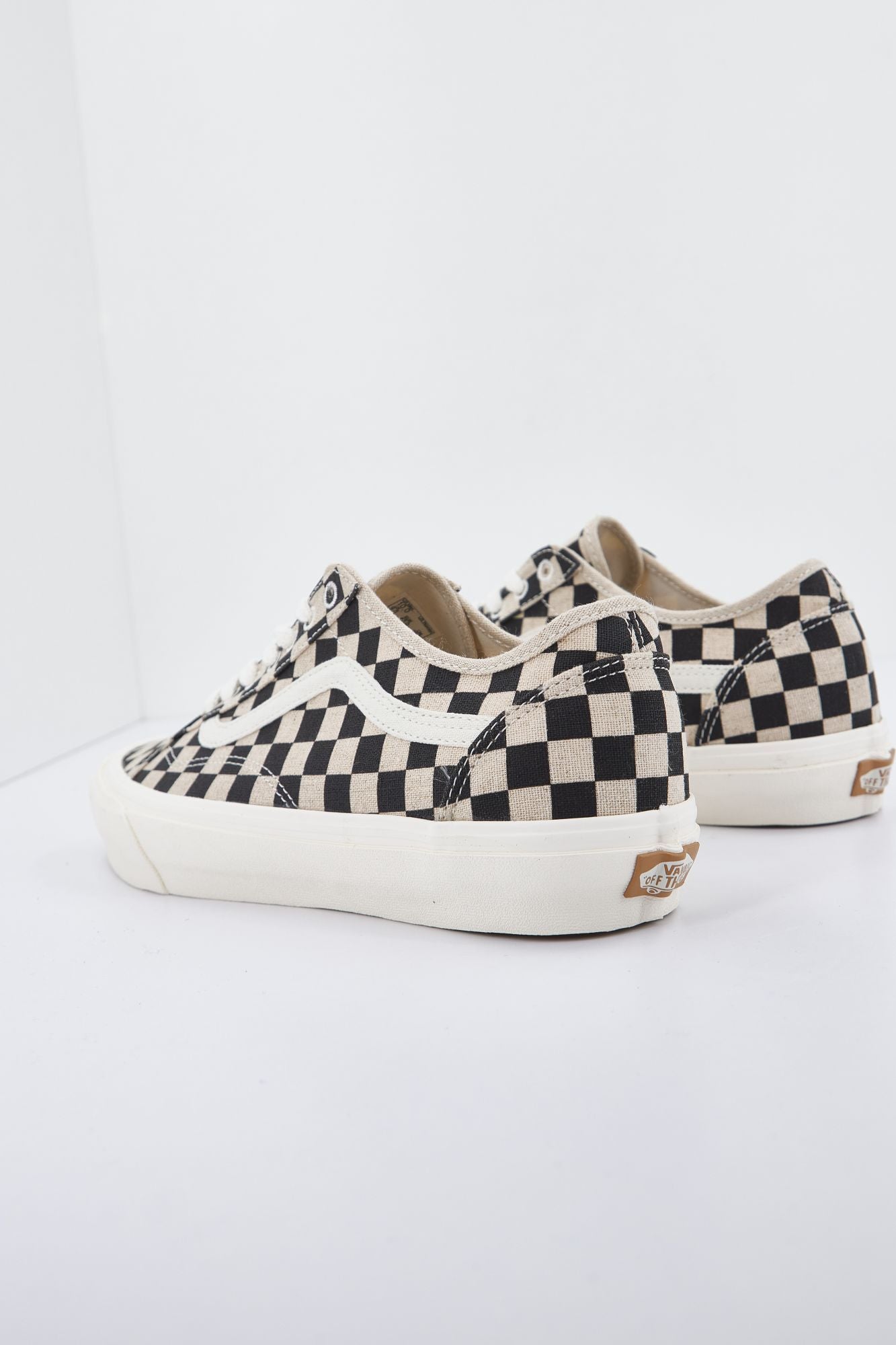 VANS UA OLD SKOOL en color NUDE (3)