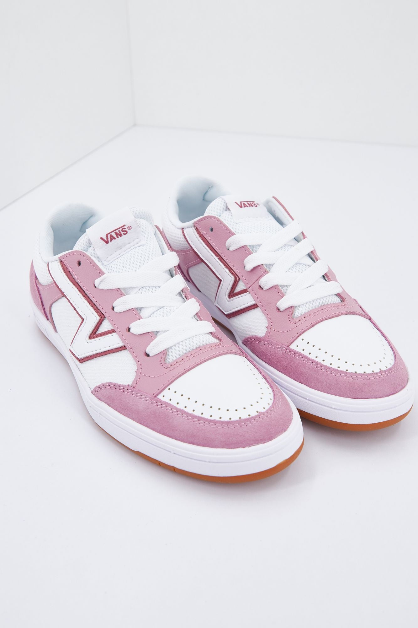 VANS UA LOWLAND en color ROSA (4)
