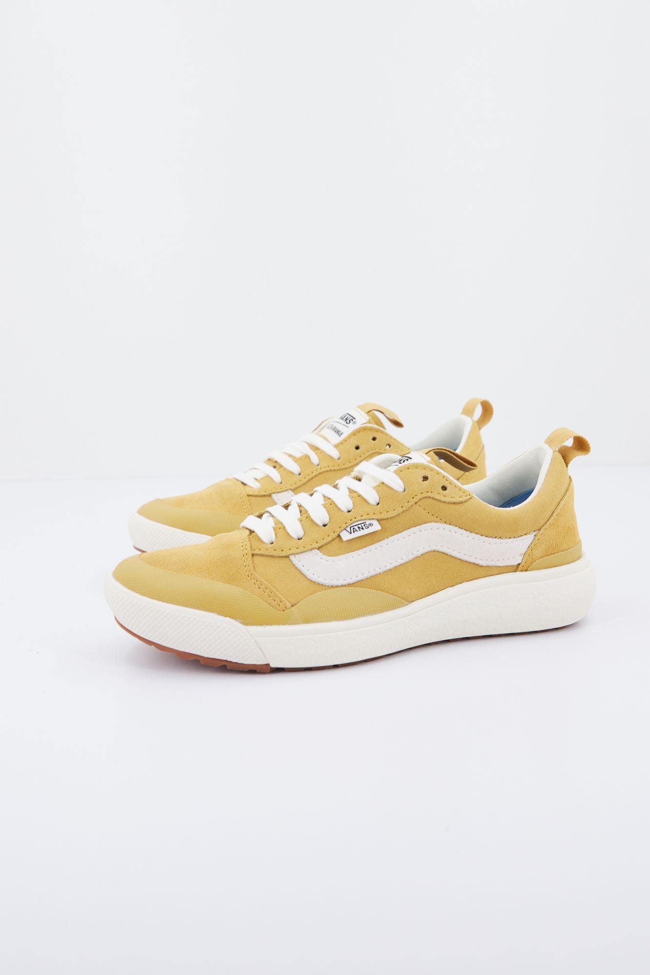 VANS  UA ULTRARANGE en color AMARILLO (1)