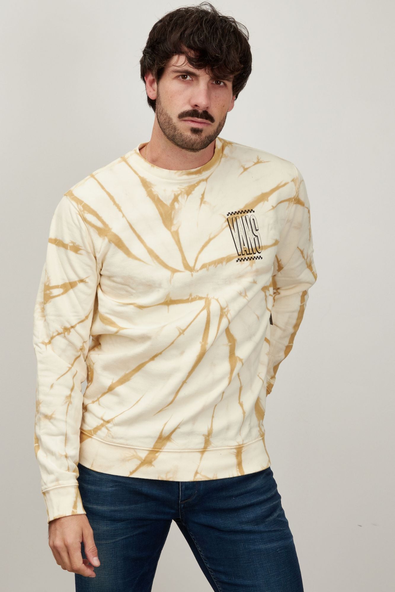 VANS TALL TYPE TIE DYE CREW en color BEIS (2)