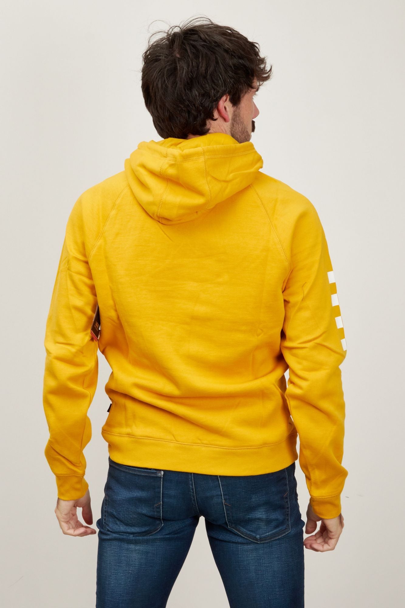 VANS VERSA STANDARD HOOD en color AMARILLO (4)