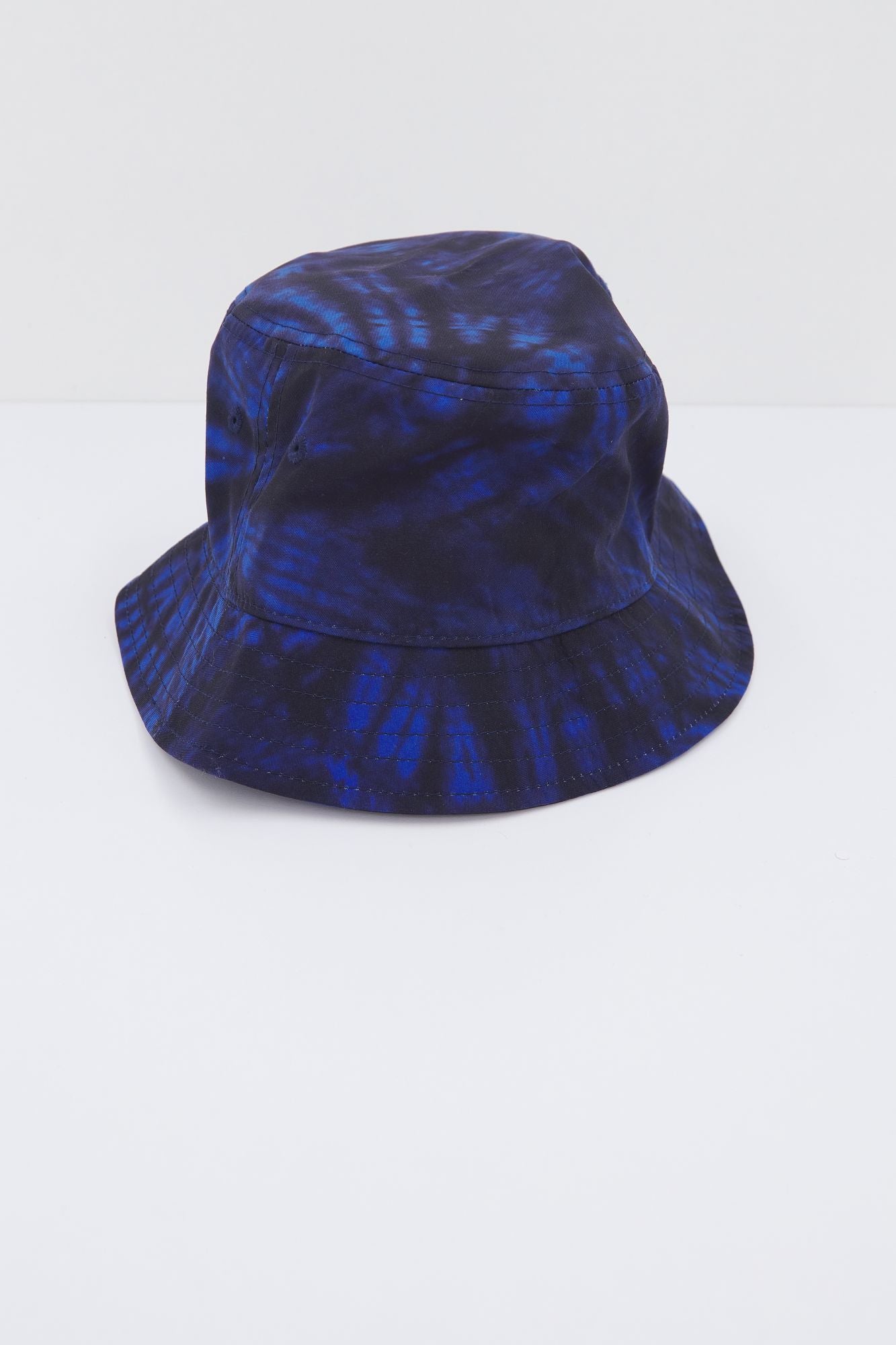 VANS JUNIOR BY UNDERTONE BUCKET BO en color AZUL (4)