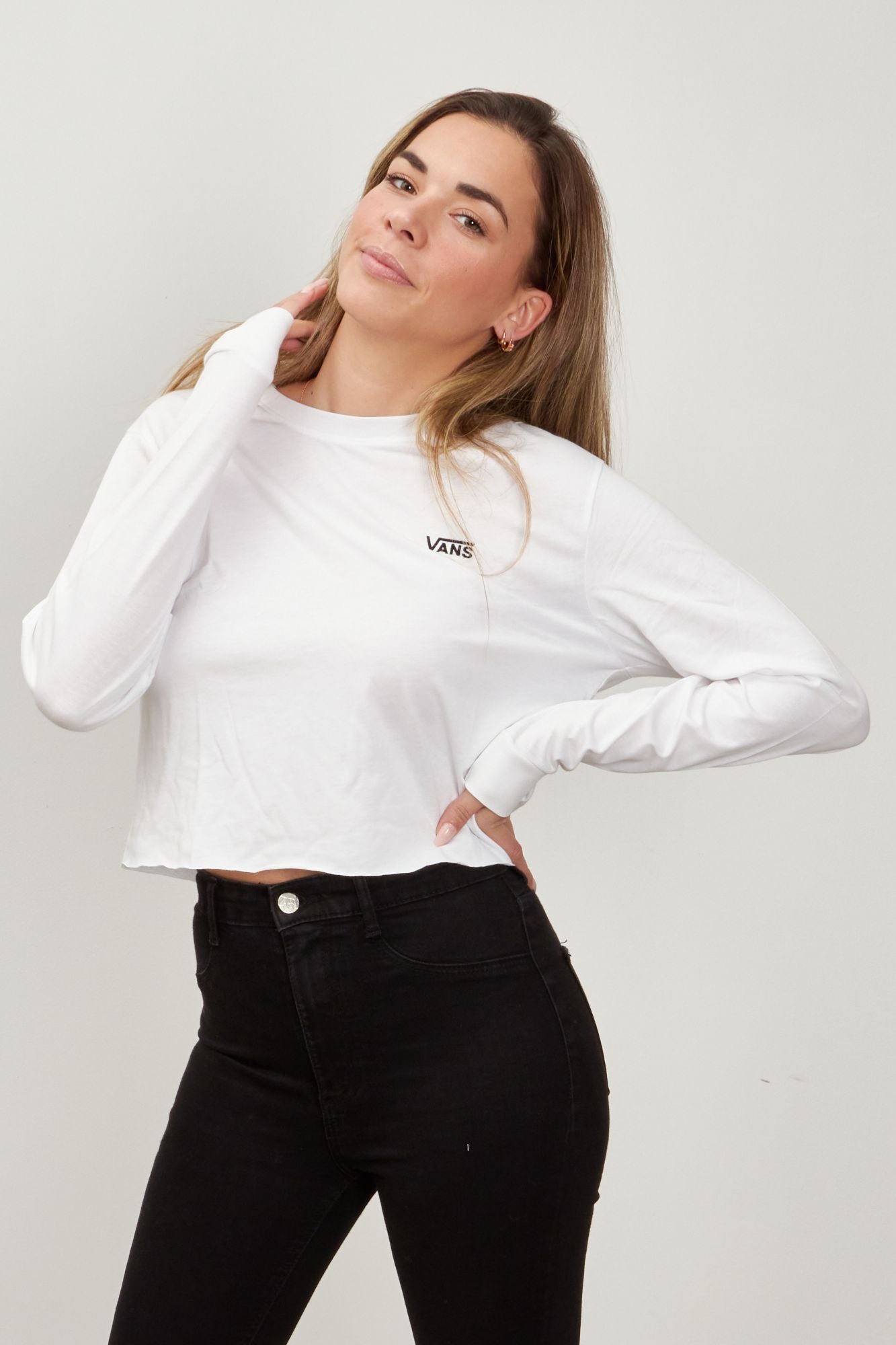 VANS JUNIOR V LS CROP en color BLANCO (2)