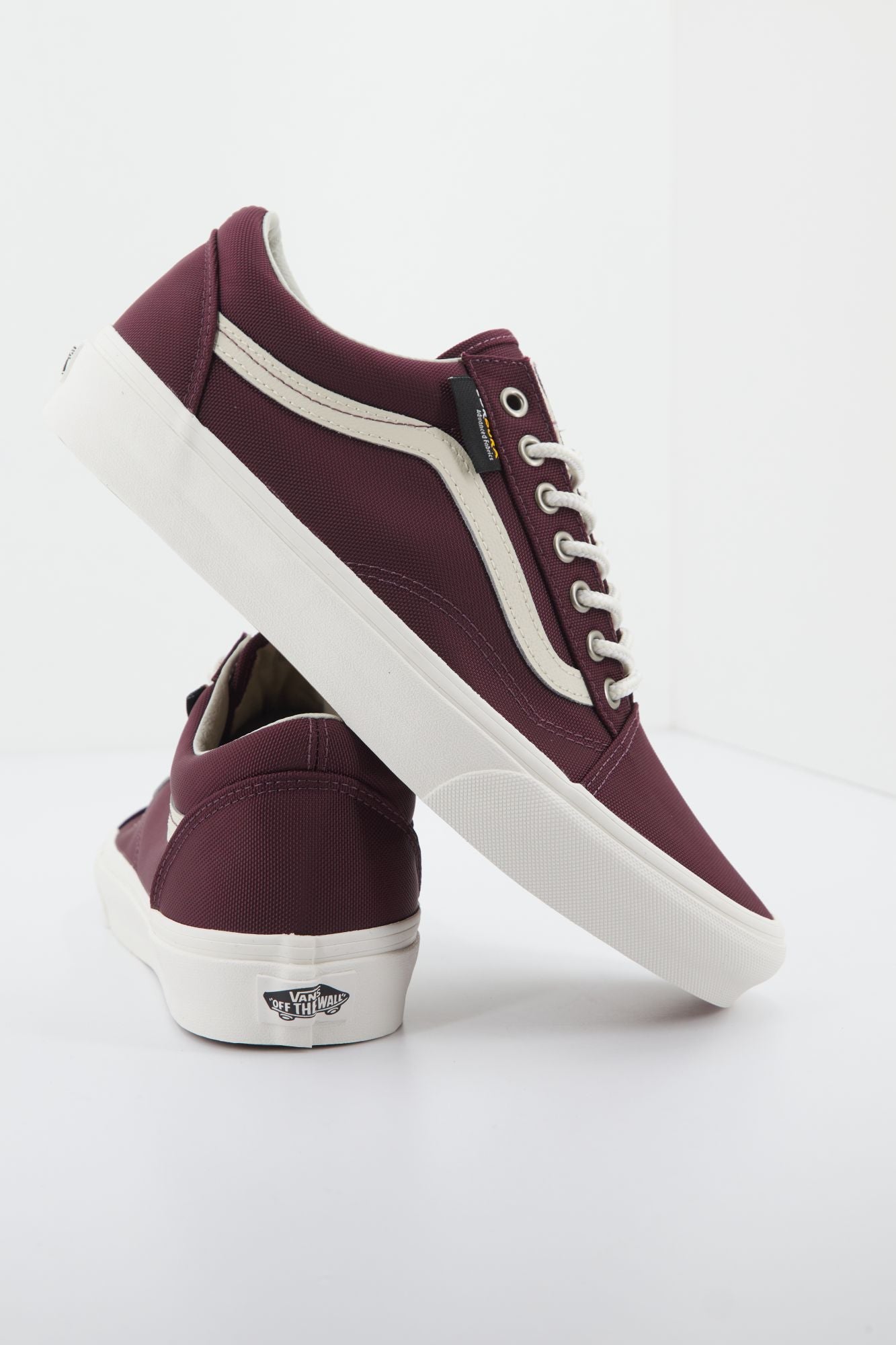 VANS VN0A4BW2DOQ1 en color BURDEOS (3)
