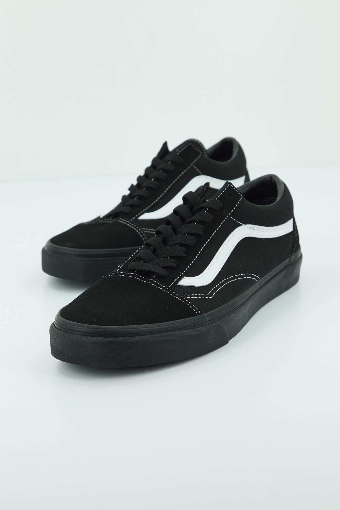 VANS VN0A3WKT5WU1 en color NEGRO (2)