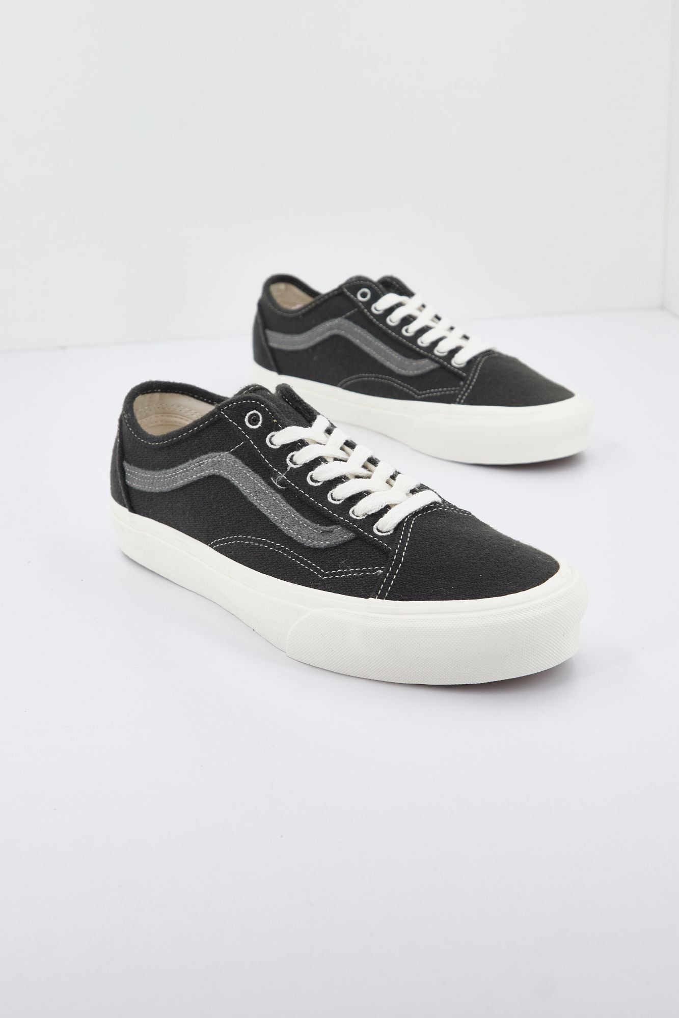 VANS OLD SKOOL en color GRIS (1)