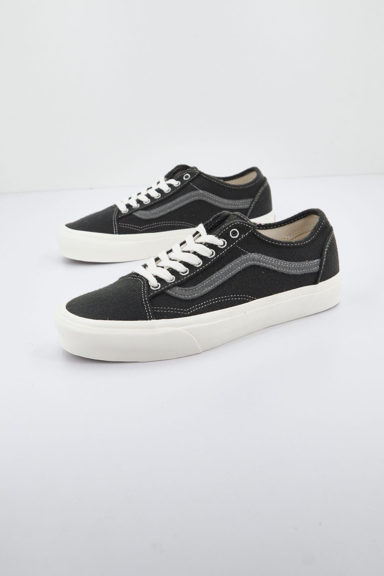 VANS OLD SKOOL en color GRIS (2)