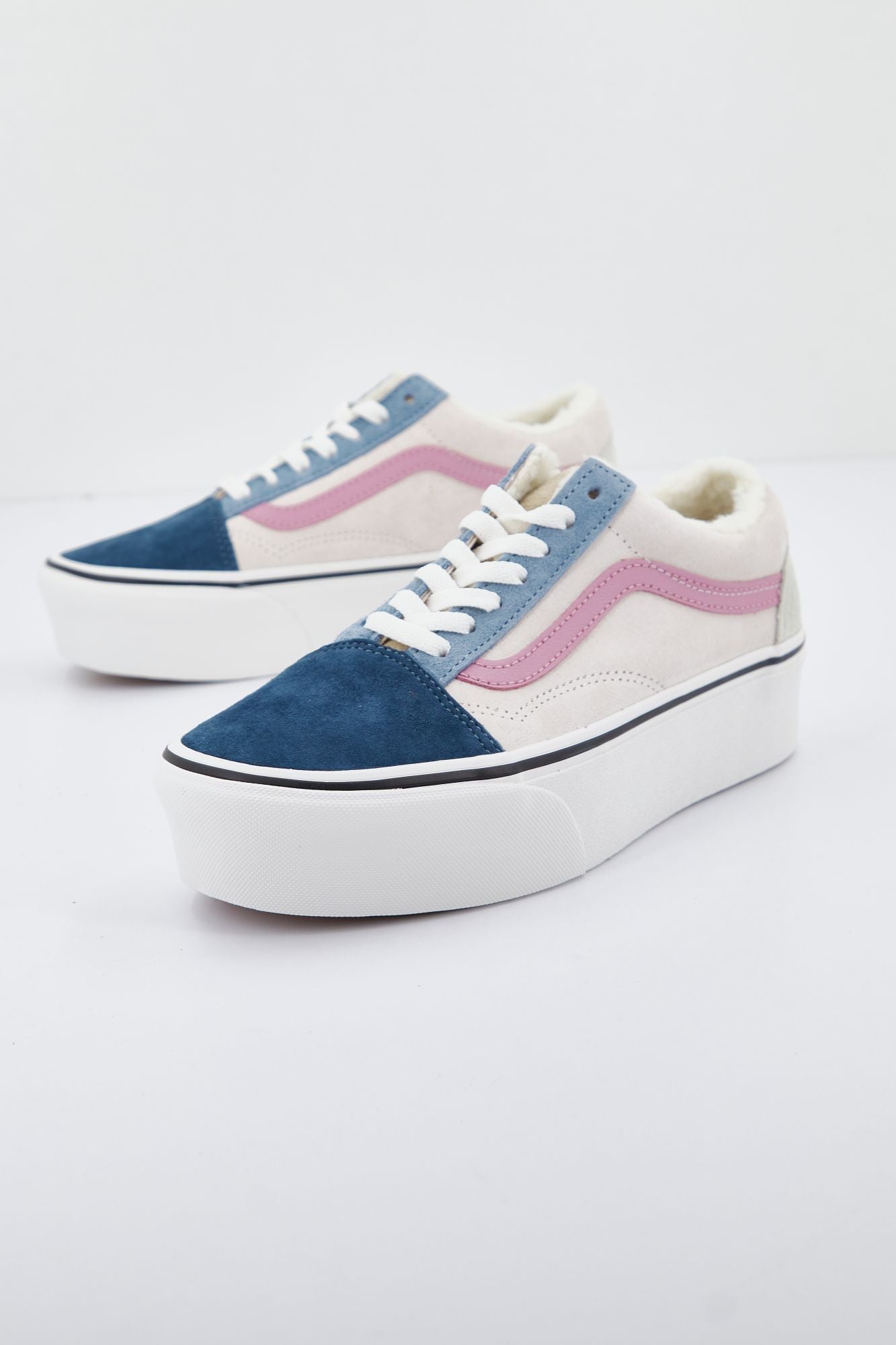 VANS  UA OLD SKOOL en color BLANCO (2)