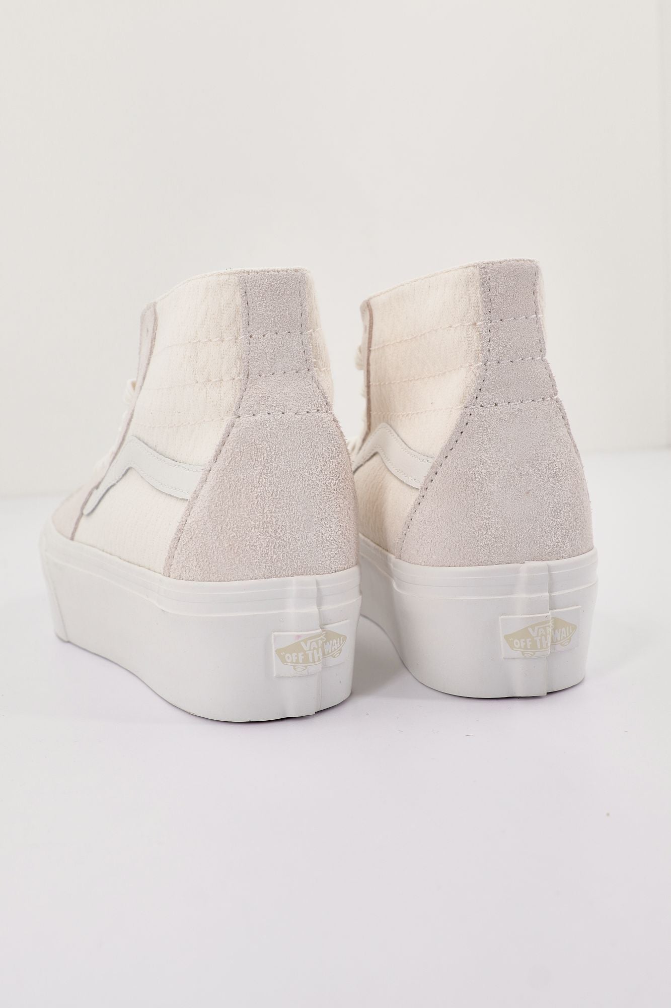 VANS UA SK8-HI en color BLANCO (3)