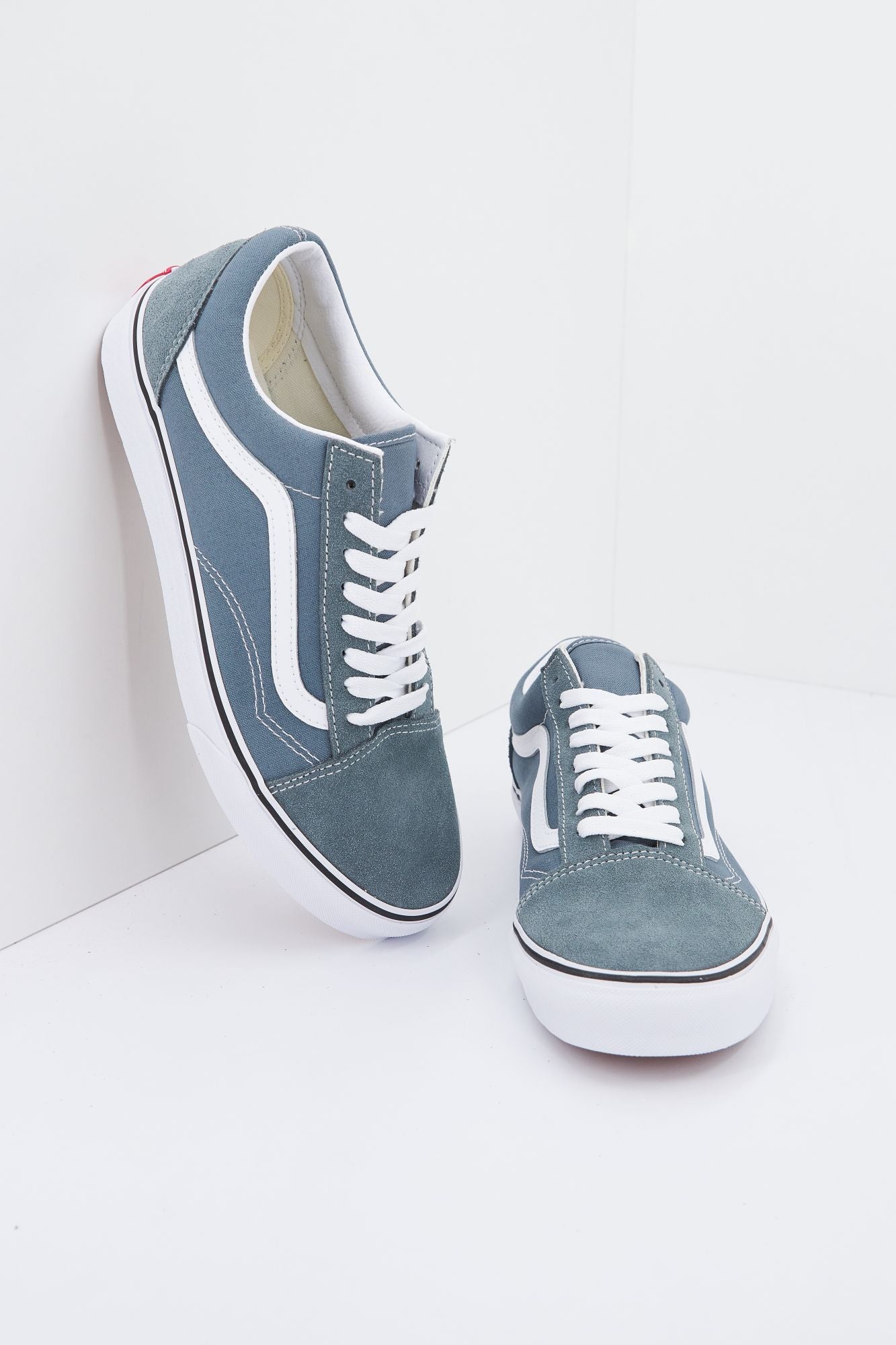 VANS VN0A4BW2RV21 en color GRIS (3)