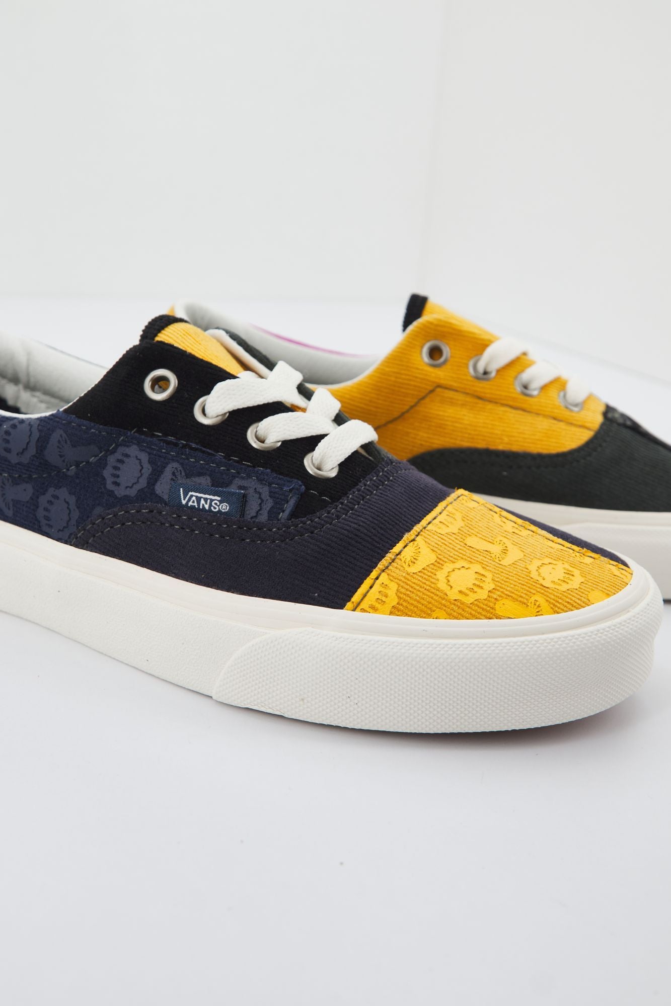 VANS VN0A4BVU4481 en color MULTICOLOR (3)