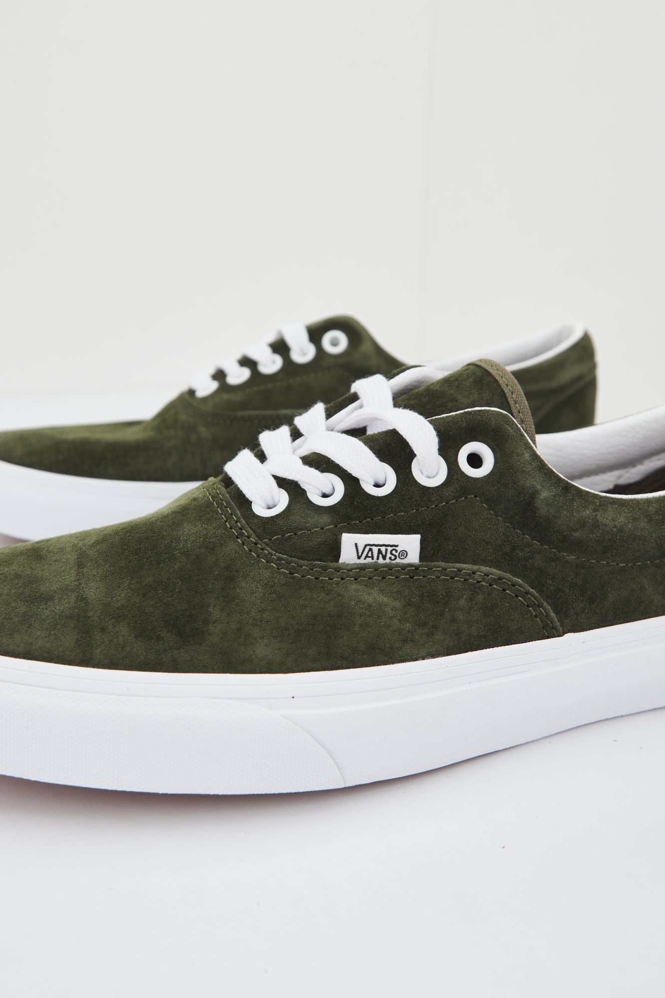 VANS  UA ERA en color VERDE (2)