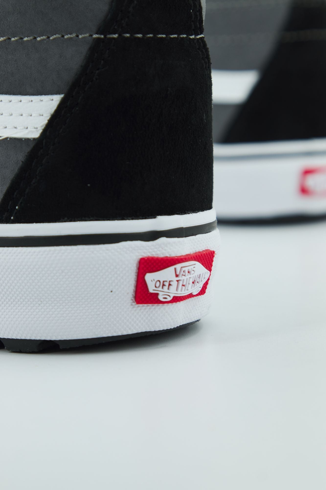 VANS SK8-HI MTE-2 en color GRIS (4)