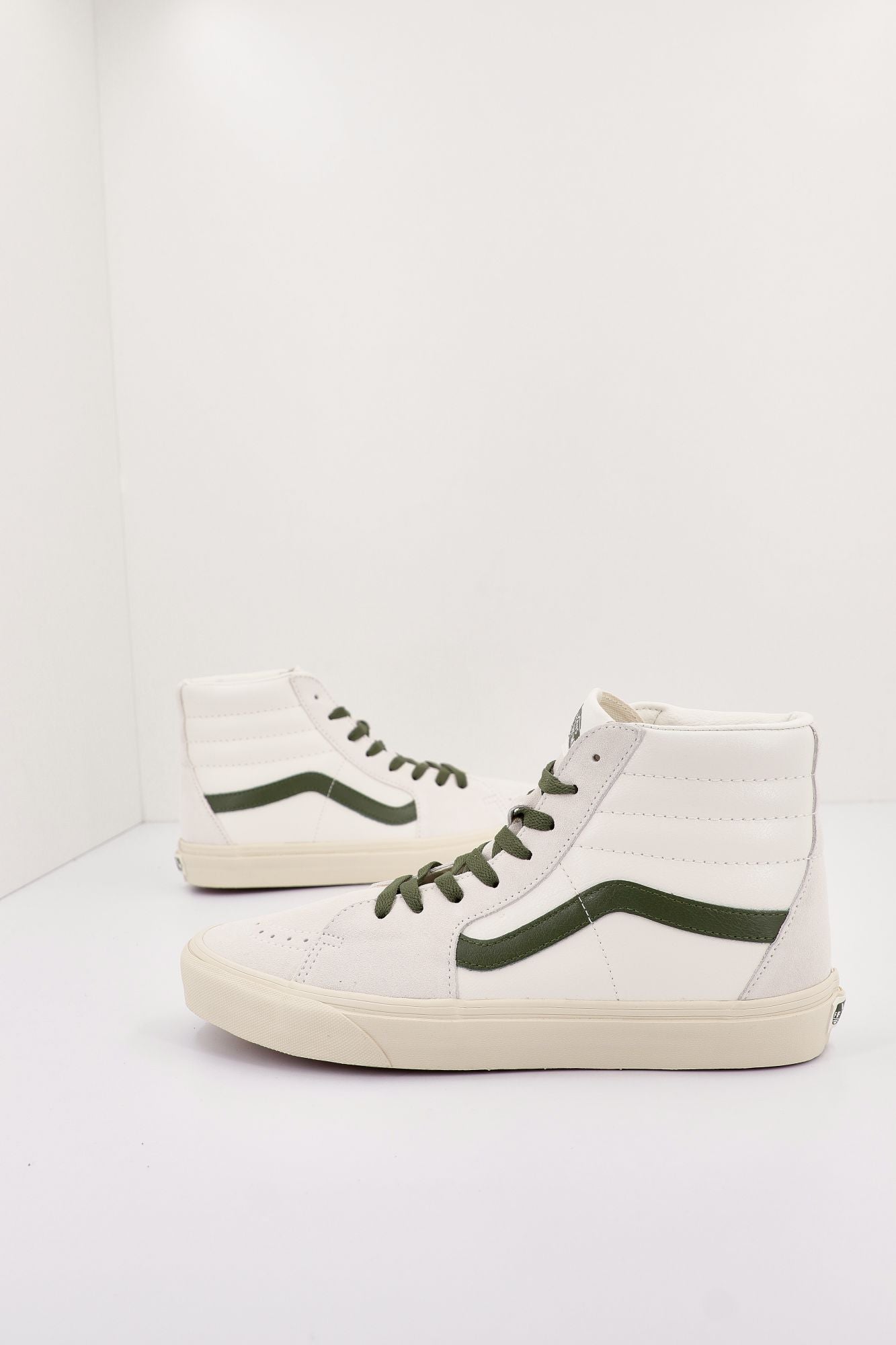 VANS  UA SK8-HI en color BEIS (1)